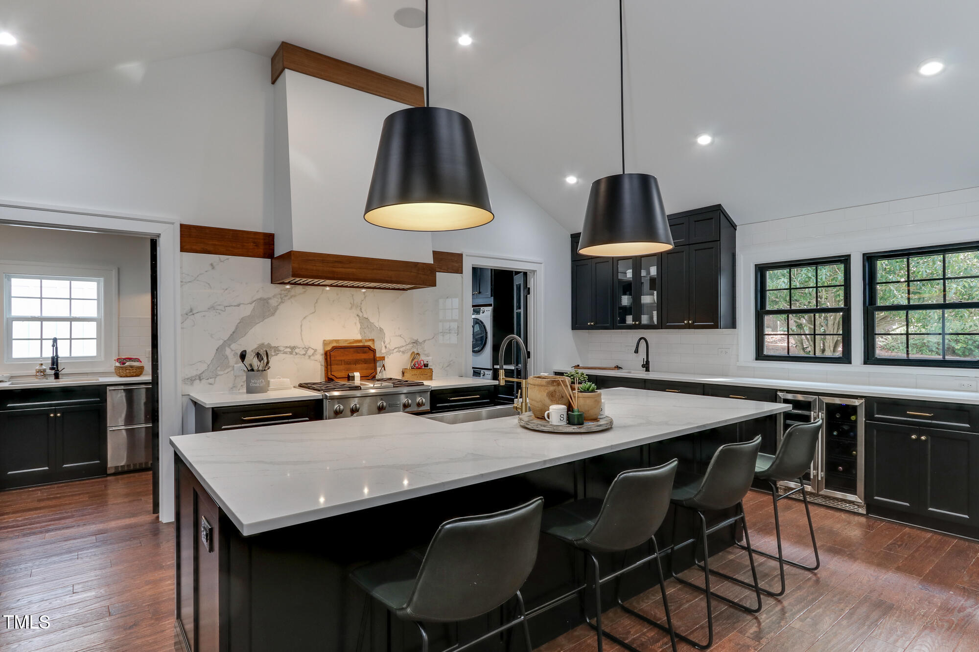 1005 Willow Run South Drive