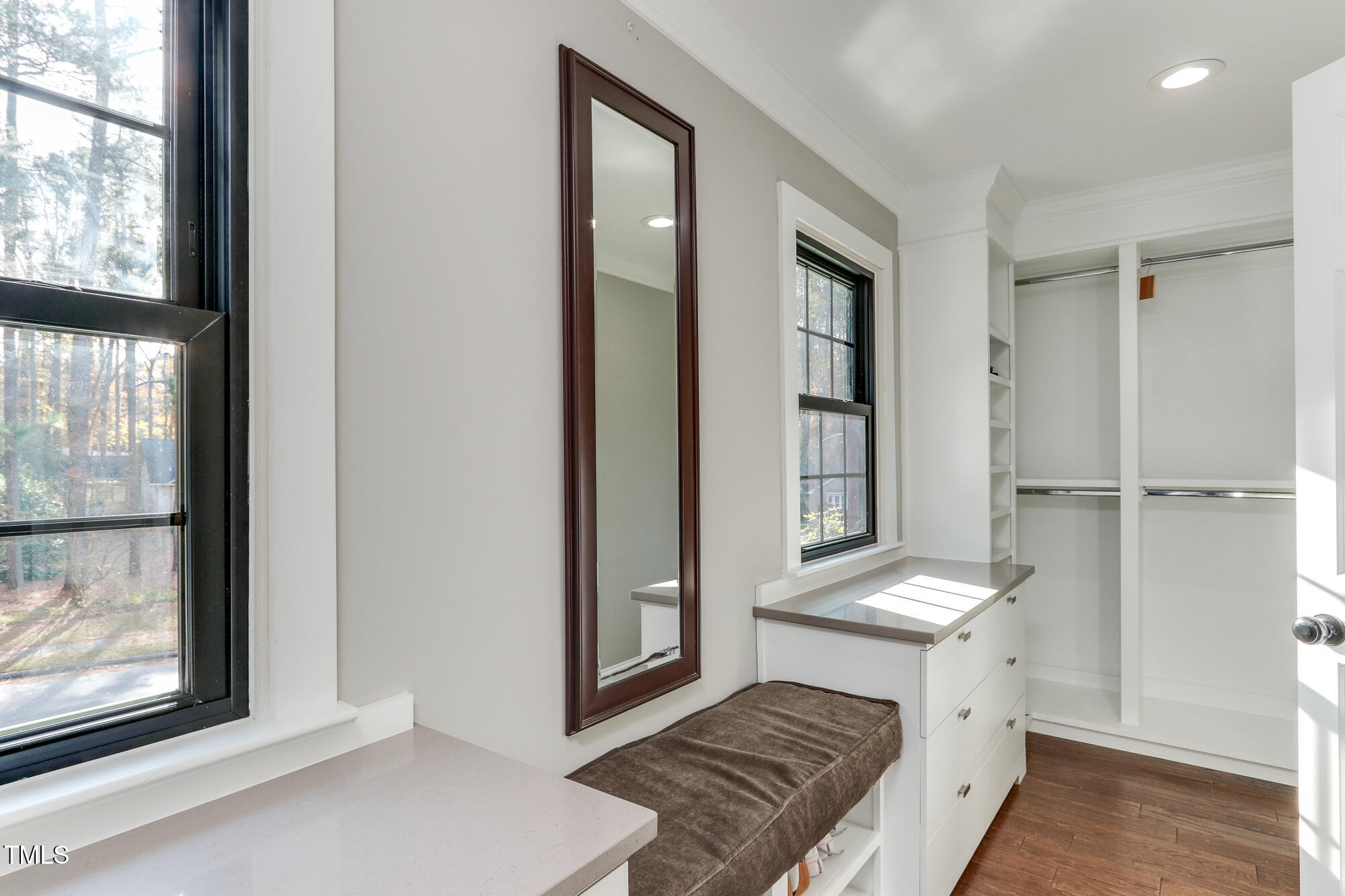 1005 Willow Run South Drive