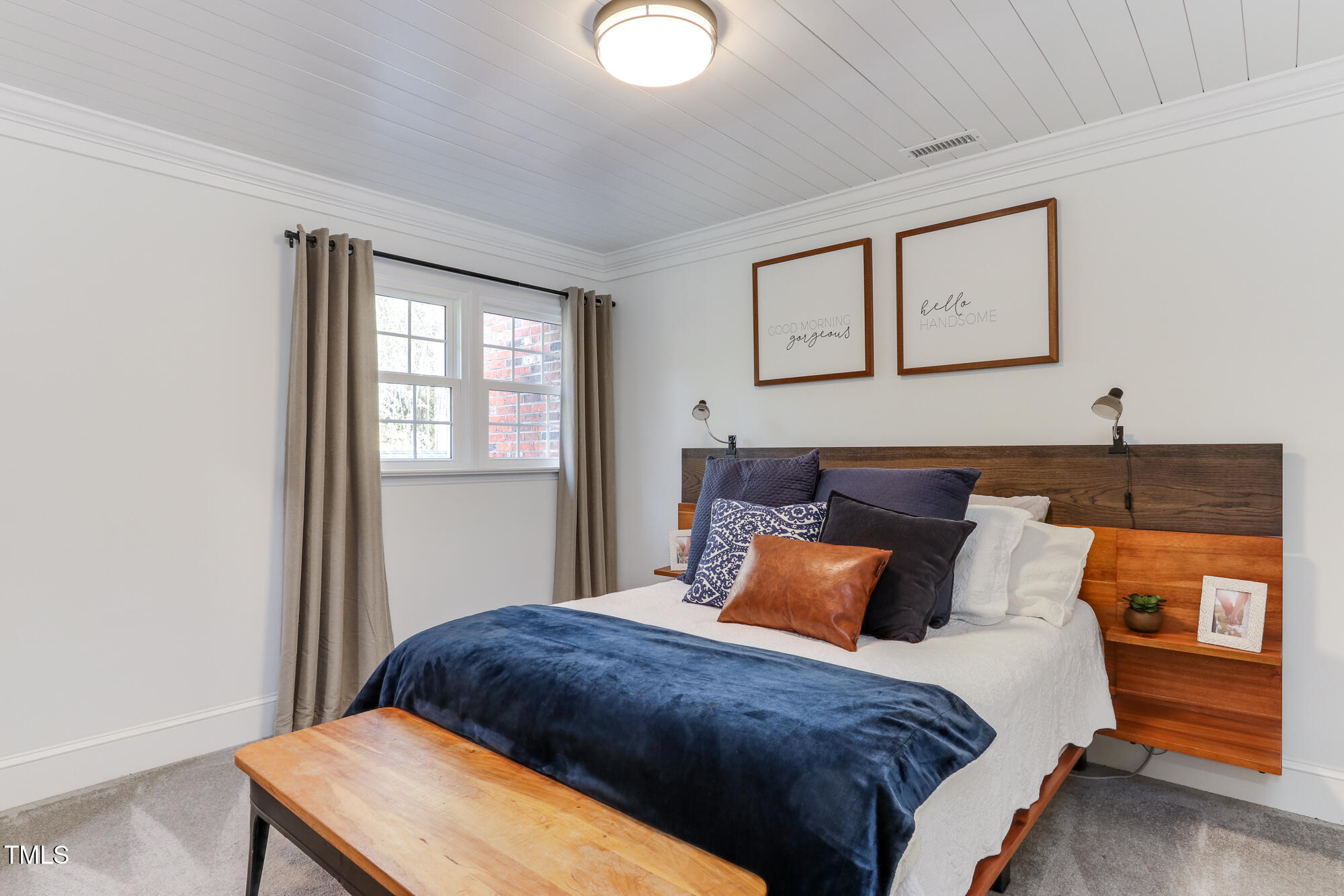 1005 Willow Run South Drive