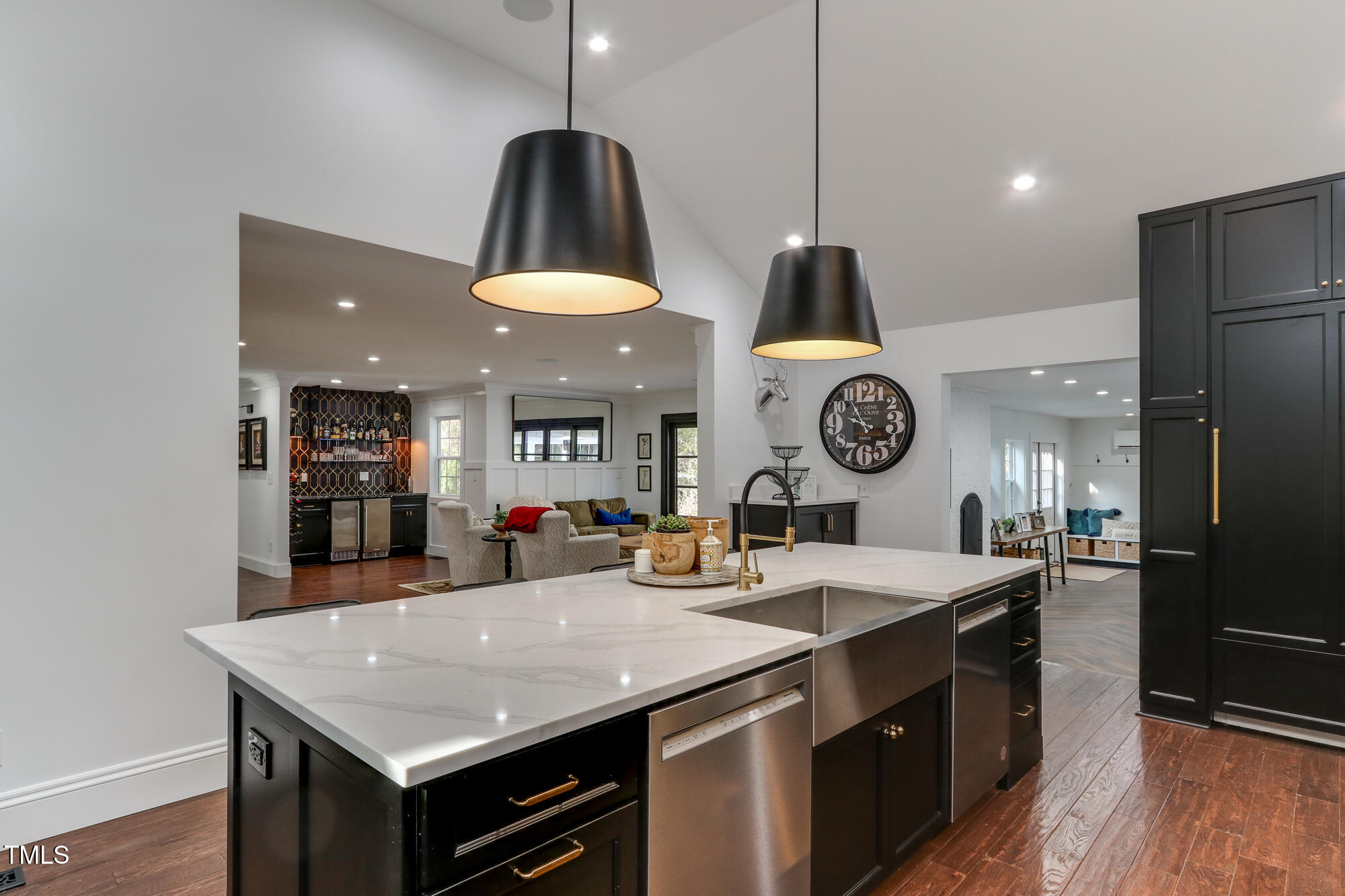 1005 Willow Run South Drive