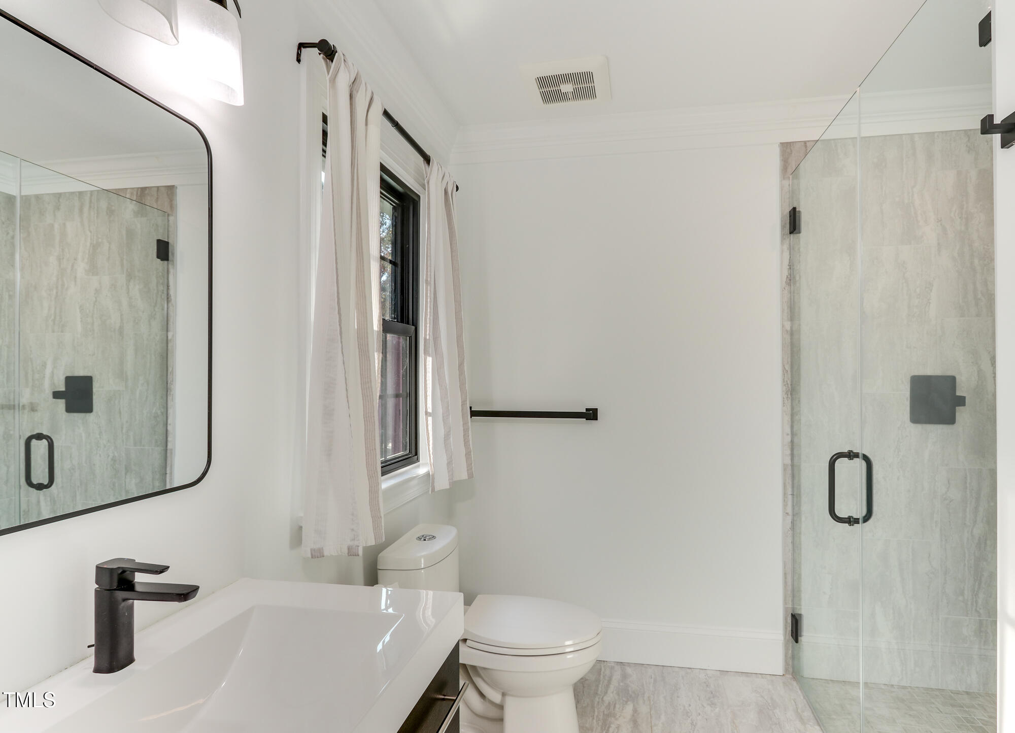 1005 Willow Run South Drive