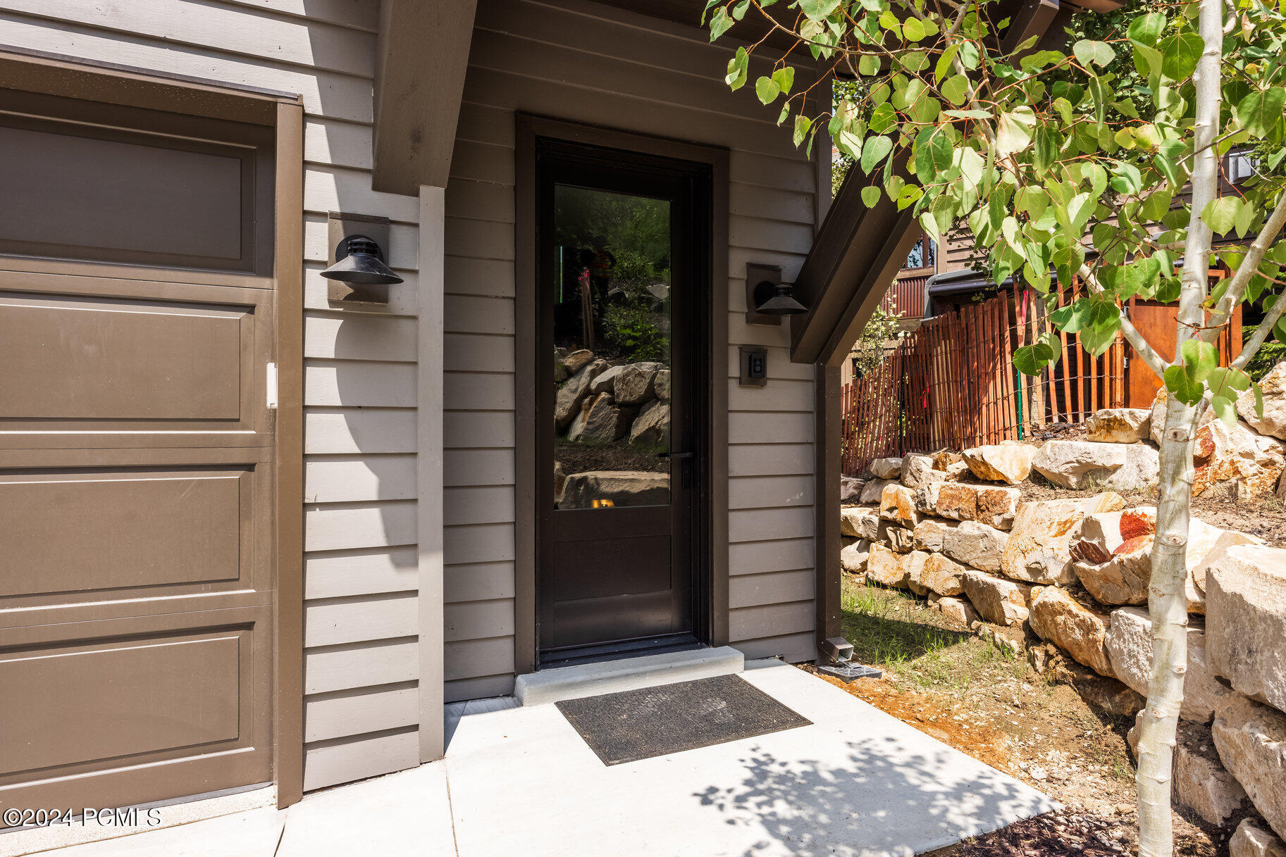 741 Rossie Hill Drive