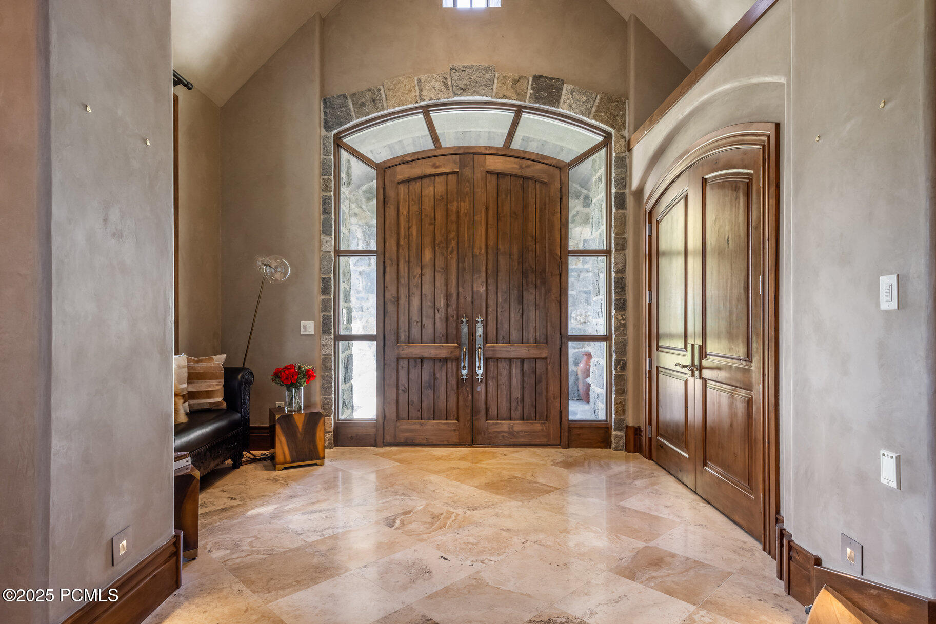 8066 N Red Fox Court