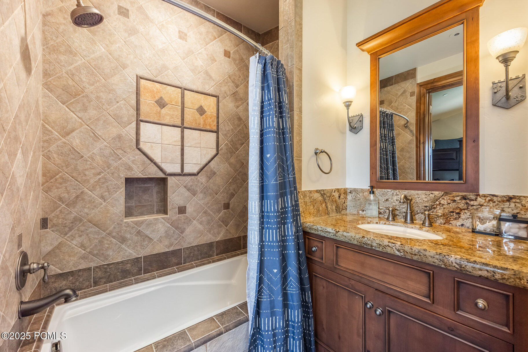 8066 N Red Fox Court