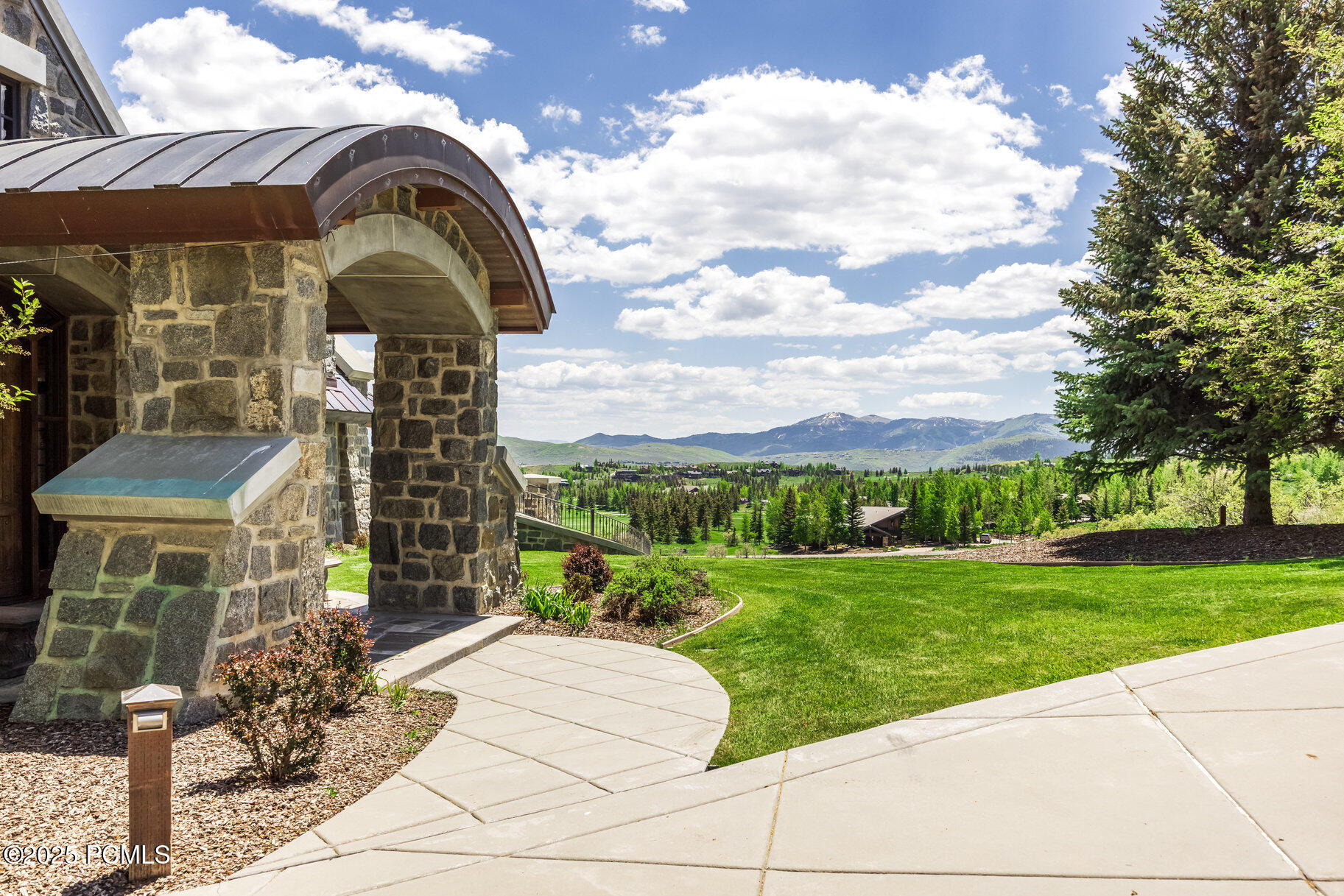 8066 N Red Fox Court