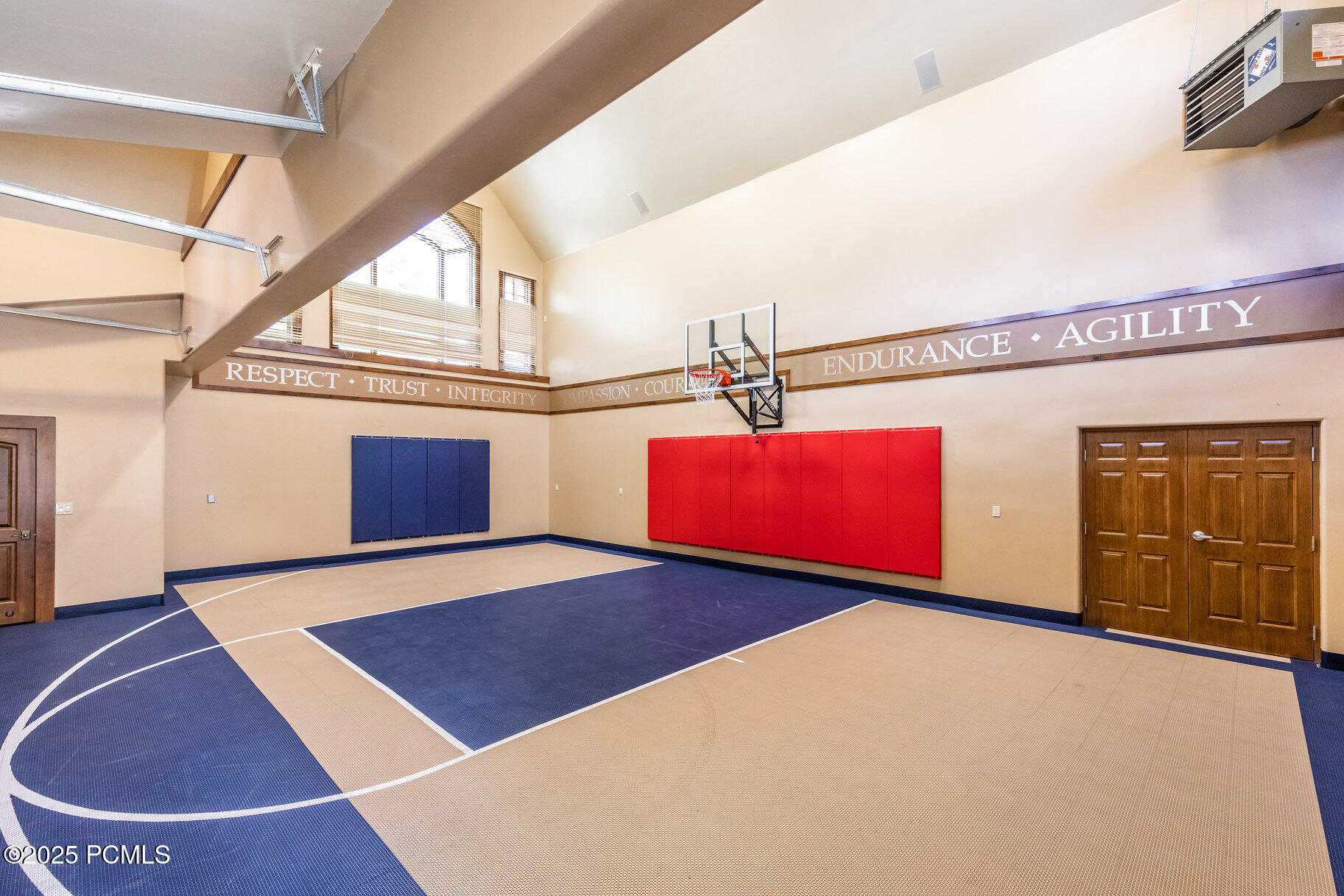 8066 N Red Fox Court