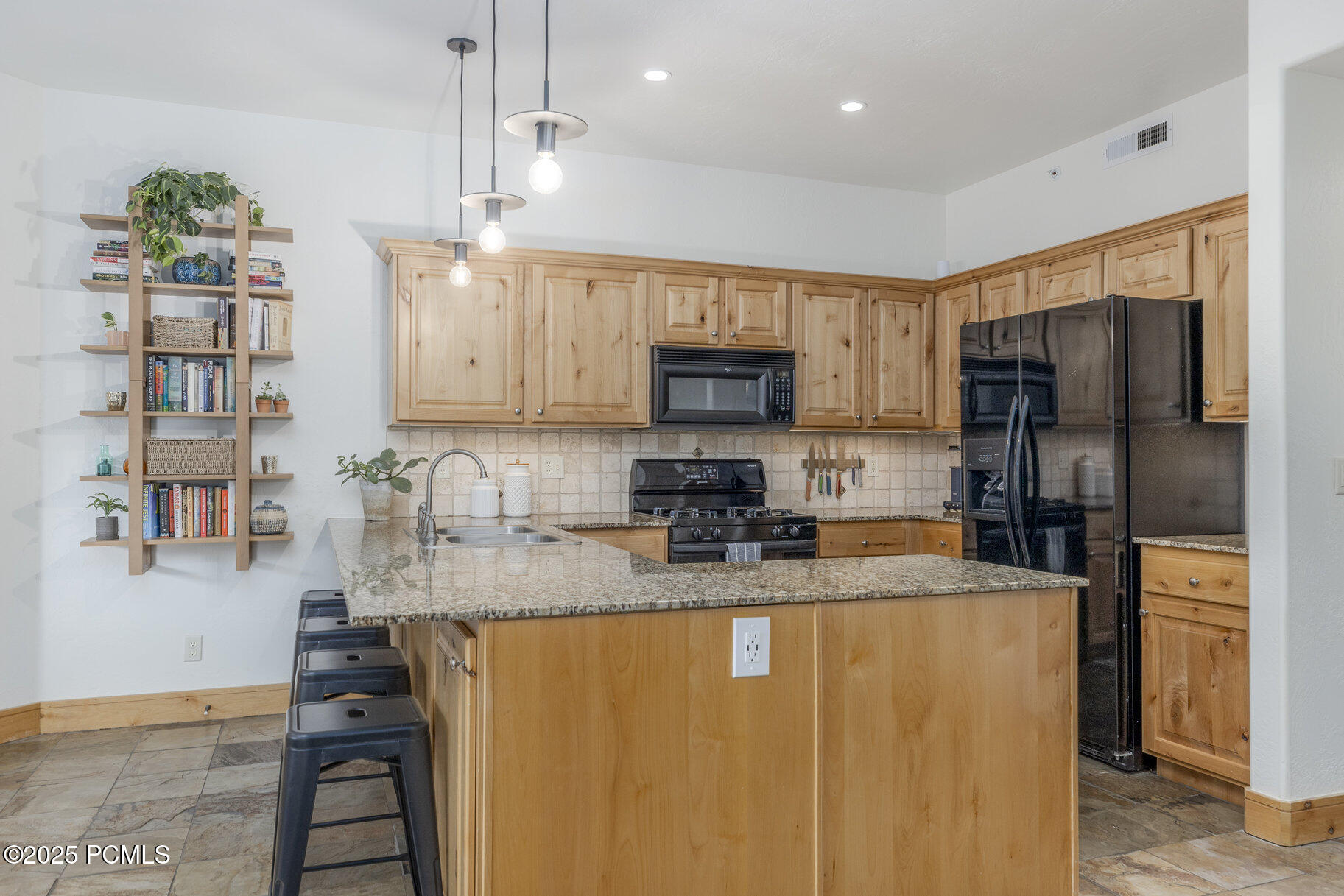 1646 Fox Hollow Lane, G5