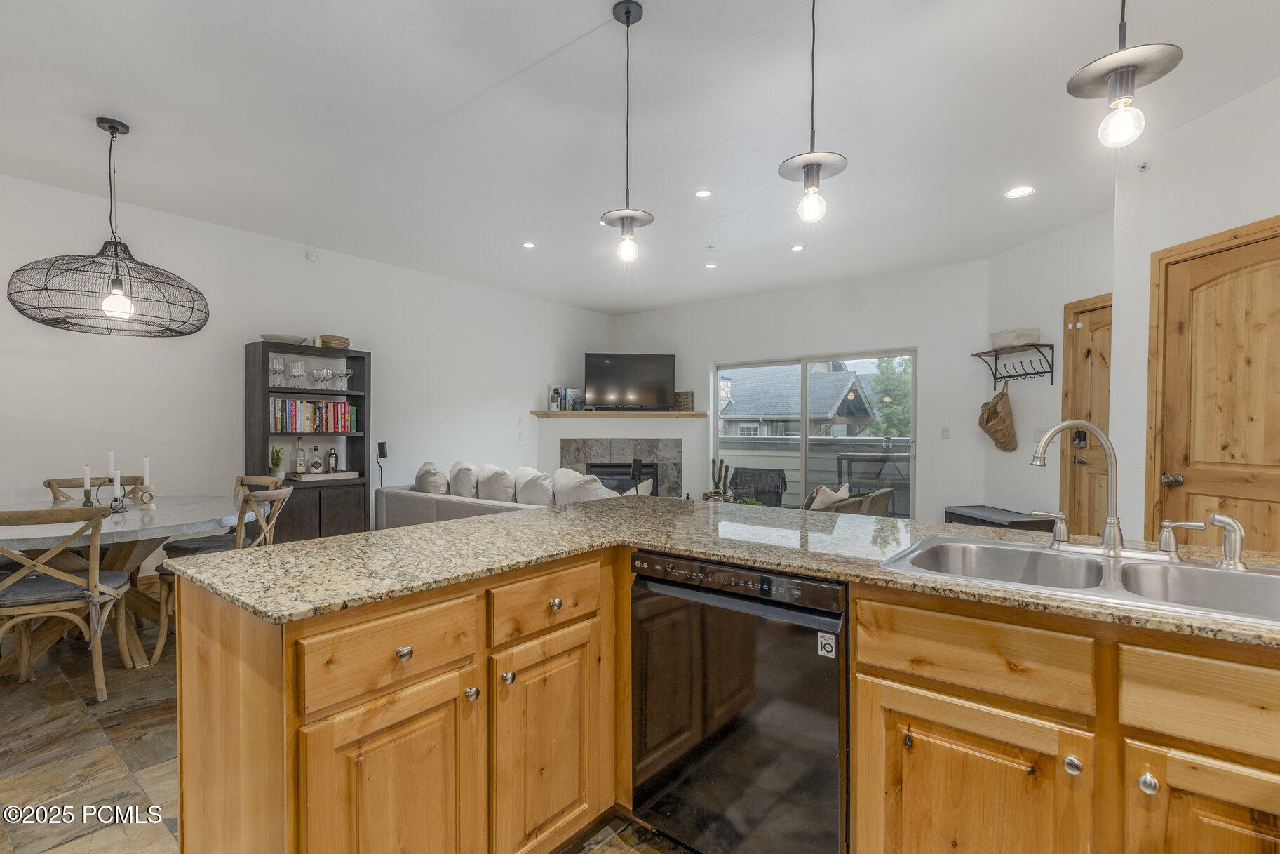 1646 Fox Hollow Lane, G5