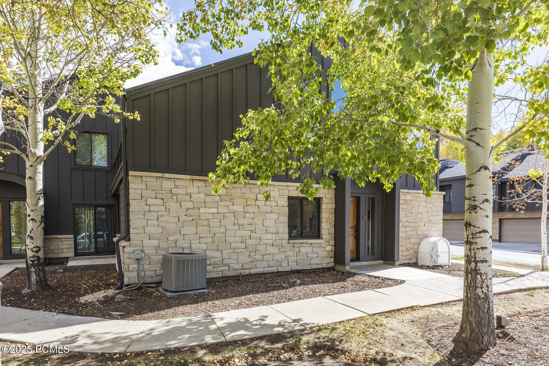 2385 Good Trump Court