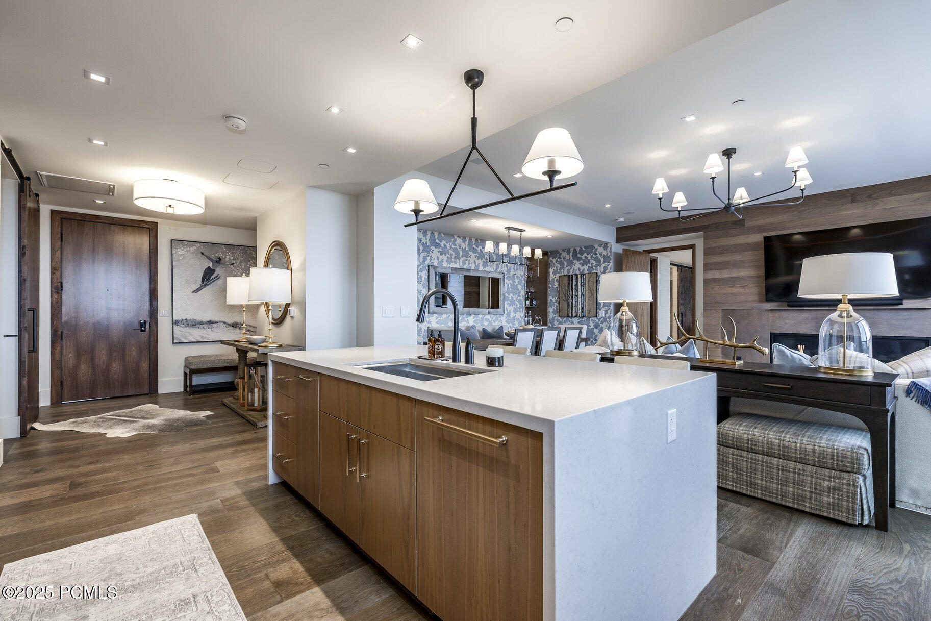 7677 Village Way 503