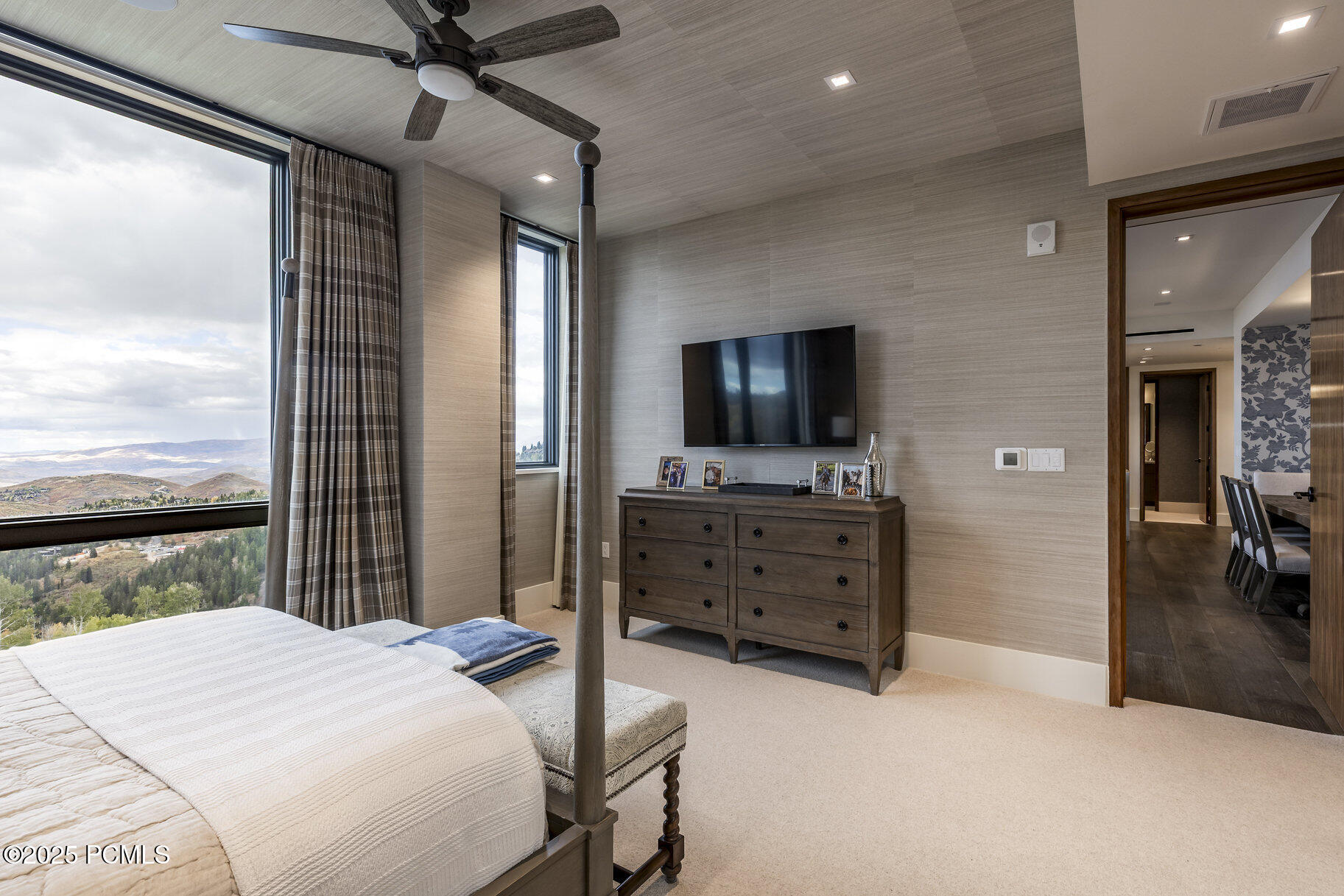 7677 Village Way 503