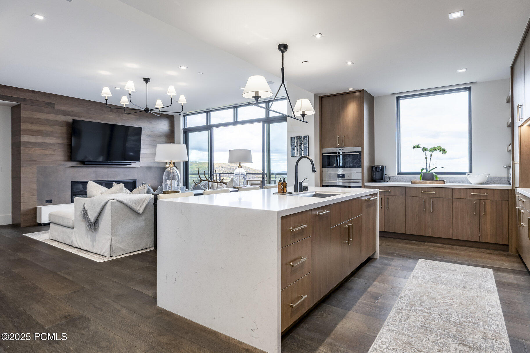 7677 Village Way 503