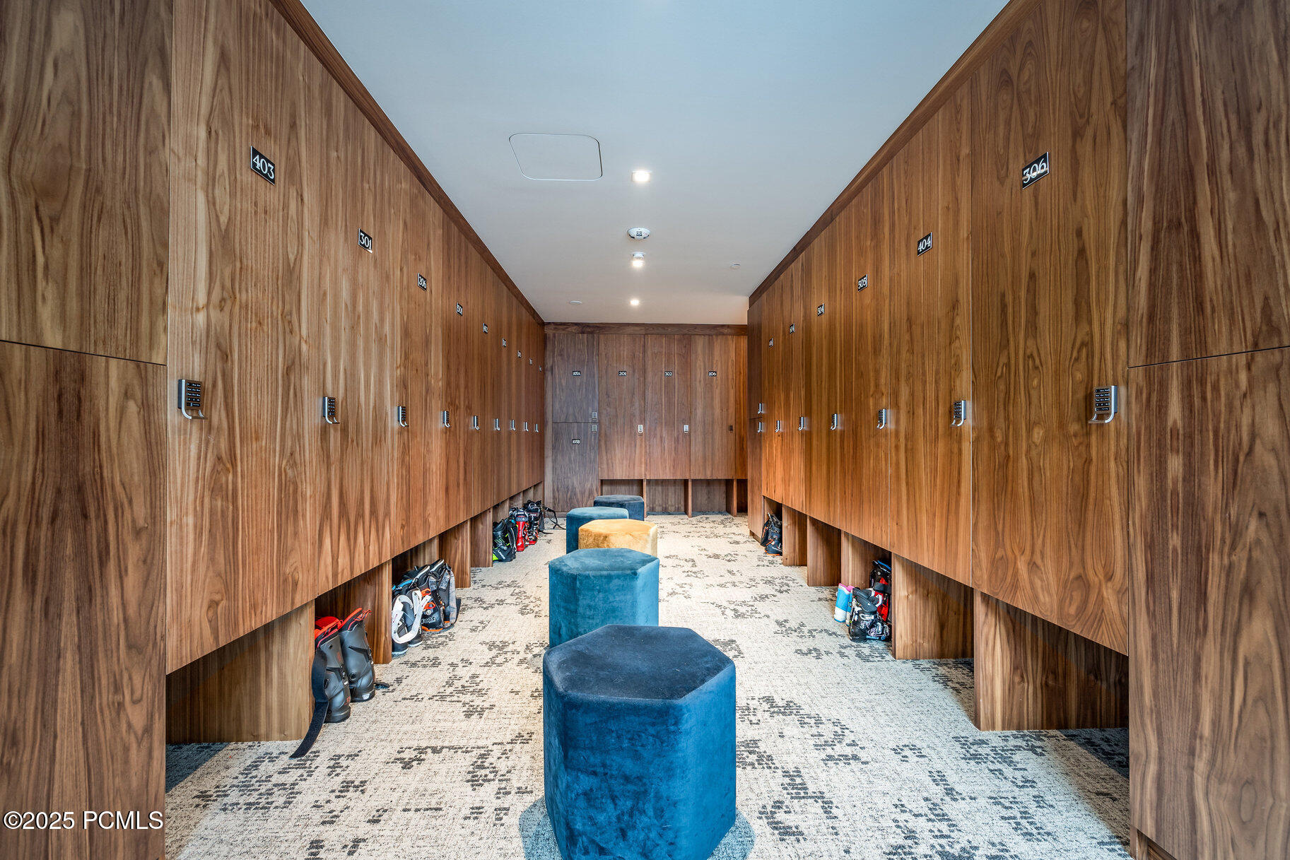 7677 Village Way 503