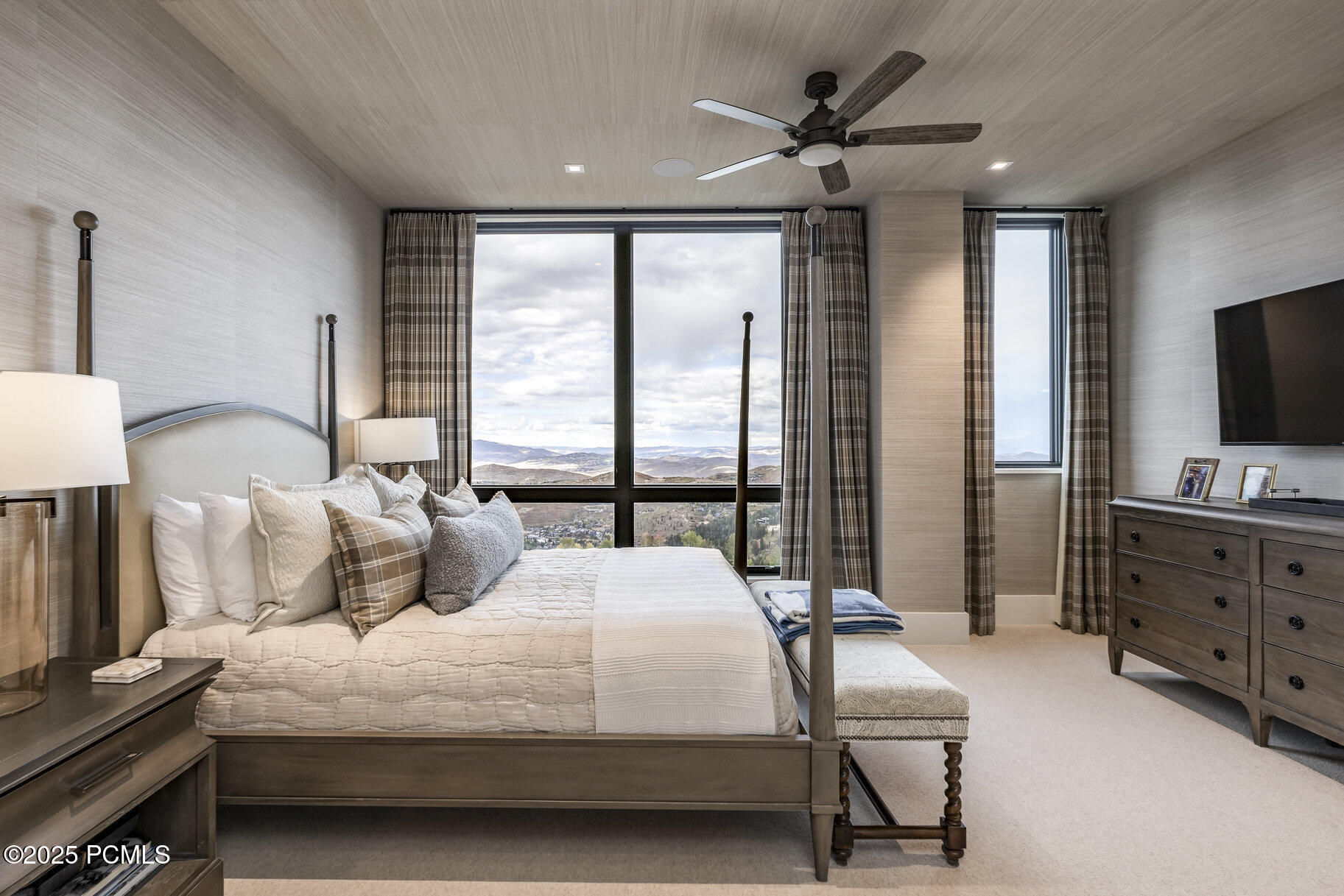 7677 Village Way 503