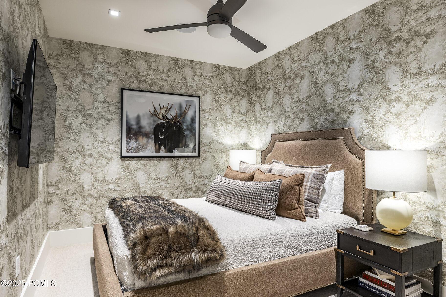 7677 Village Way 503