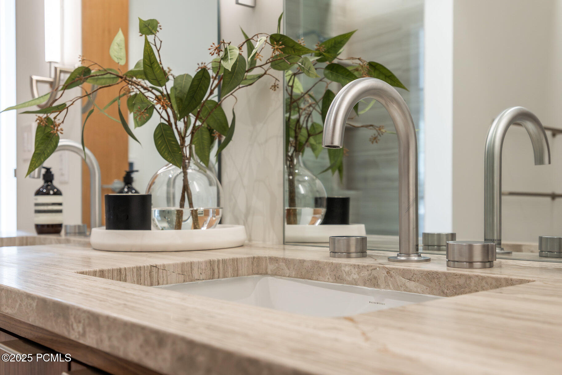 3267 W Deer Hollow Road 3403