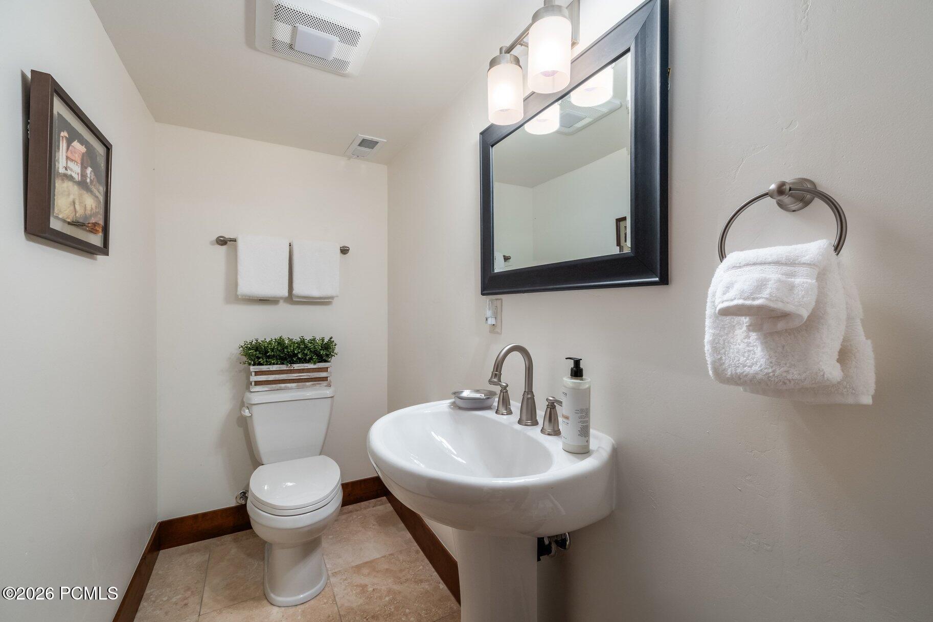 2358 Good Trump Court