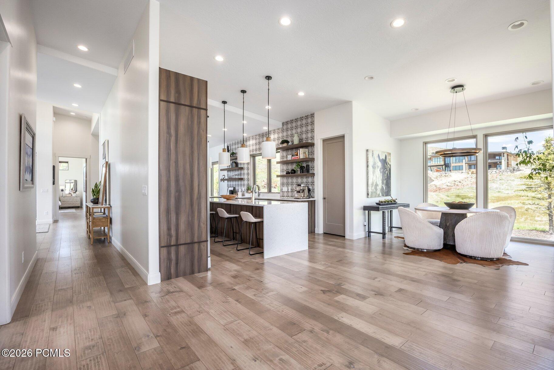 140 W Vista Ridge Road