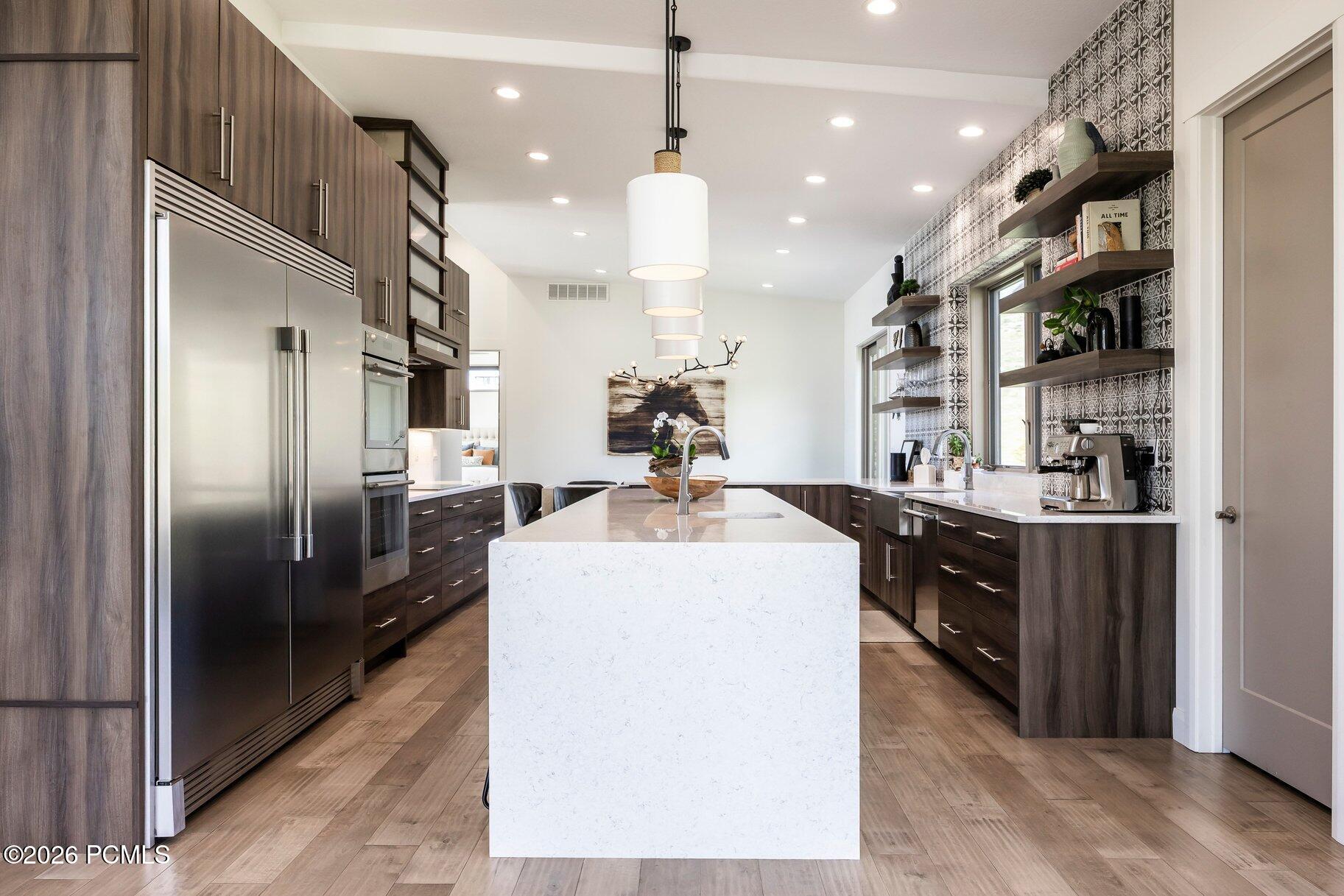 140 W Vista Ridge Road