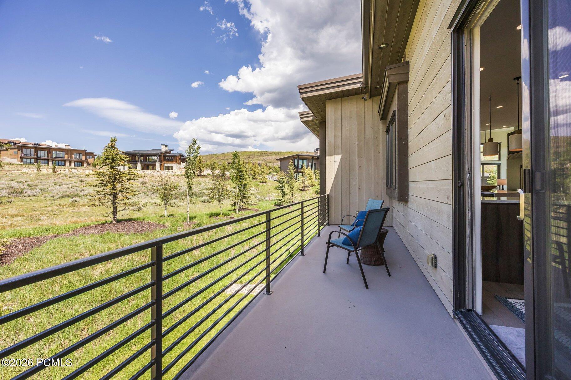 140 W Vista Ridge Road