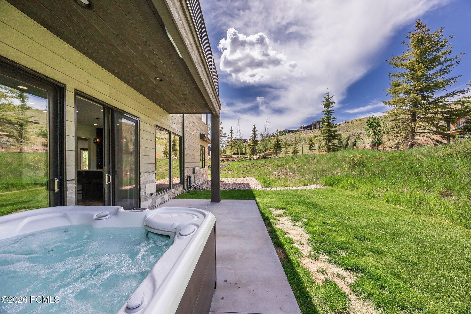 140 W Vista Ridge Road