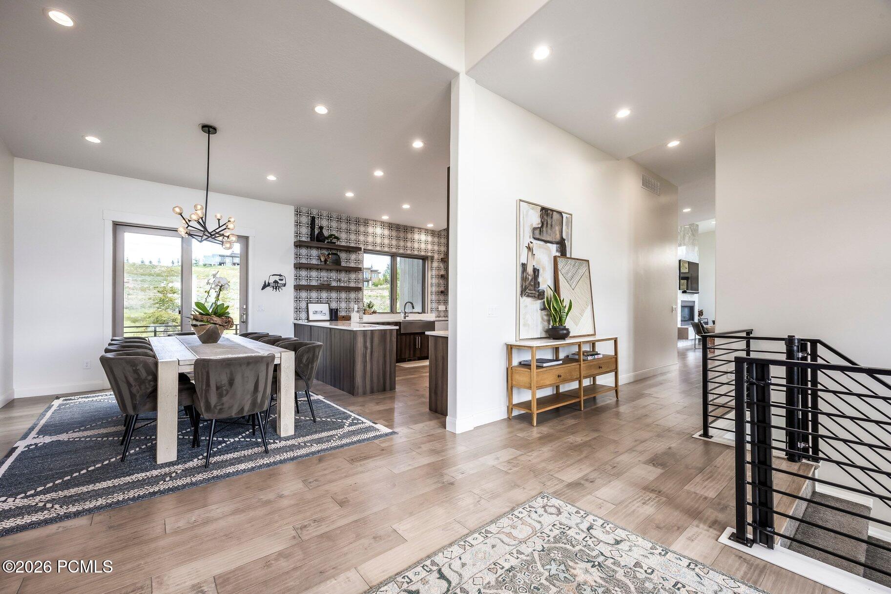 140 W Vista Ridge Road