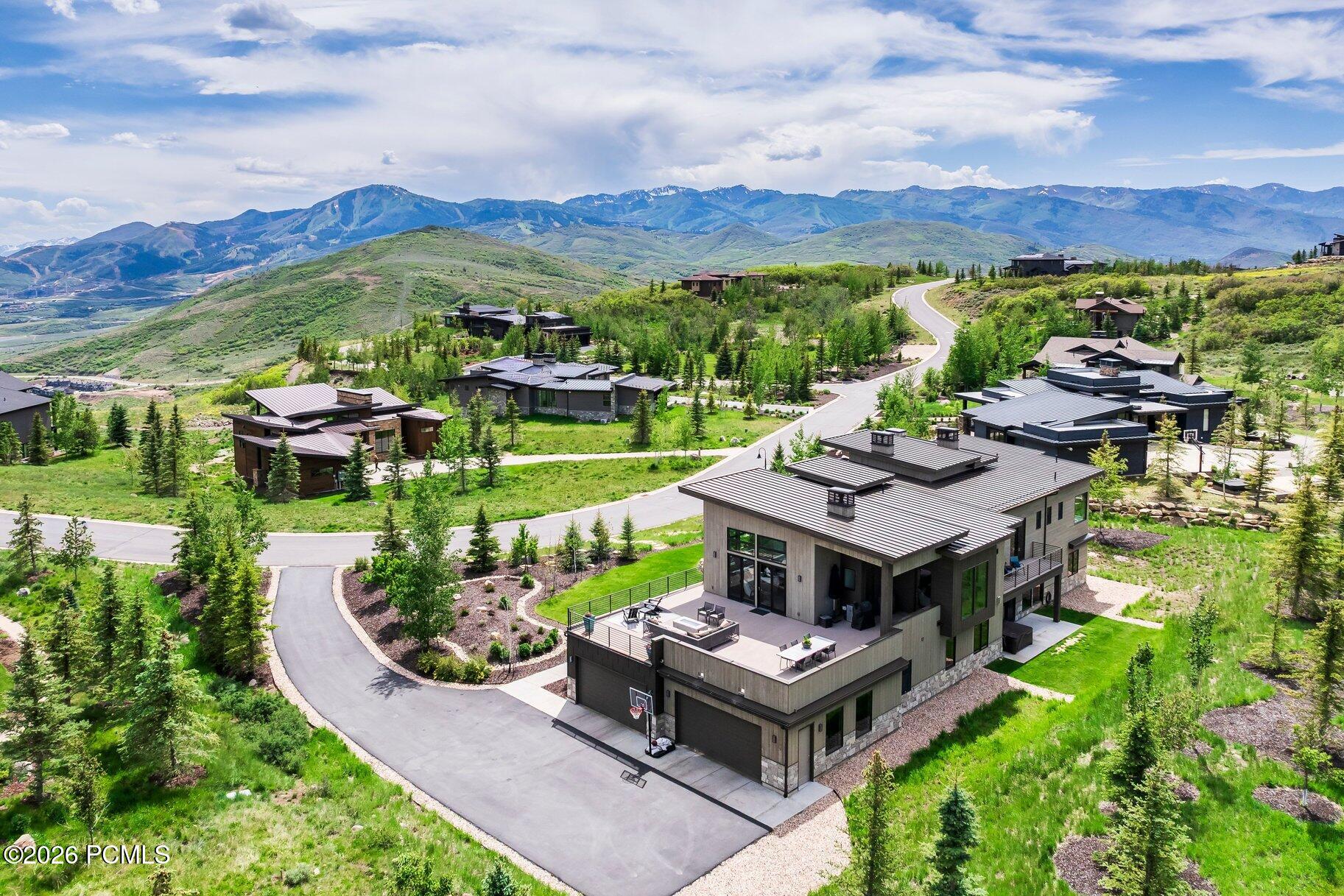 140 W Vista Ridge Road