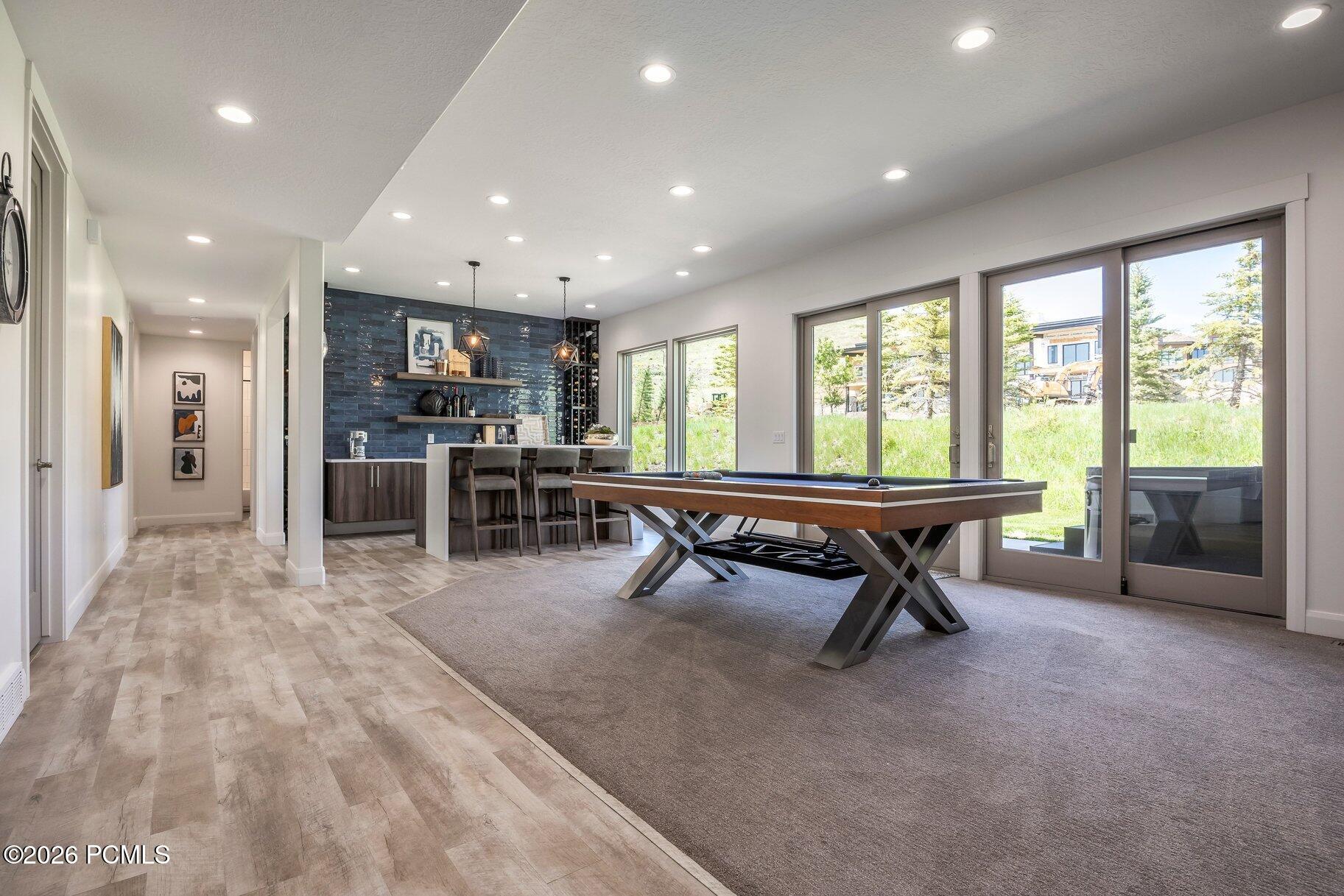 140 W Vista Ridge Road