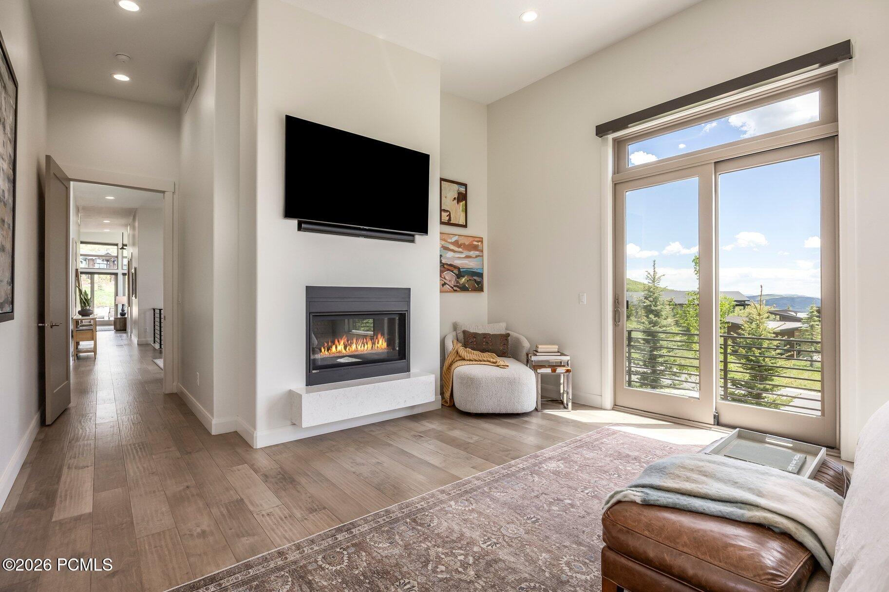 140 W Vista Ridge Road