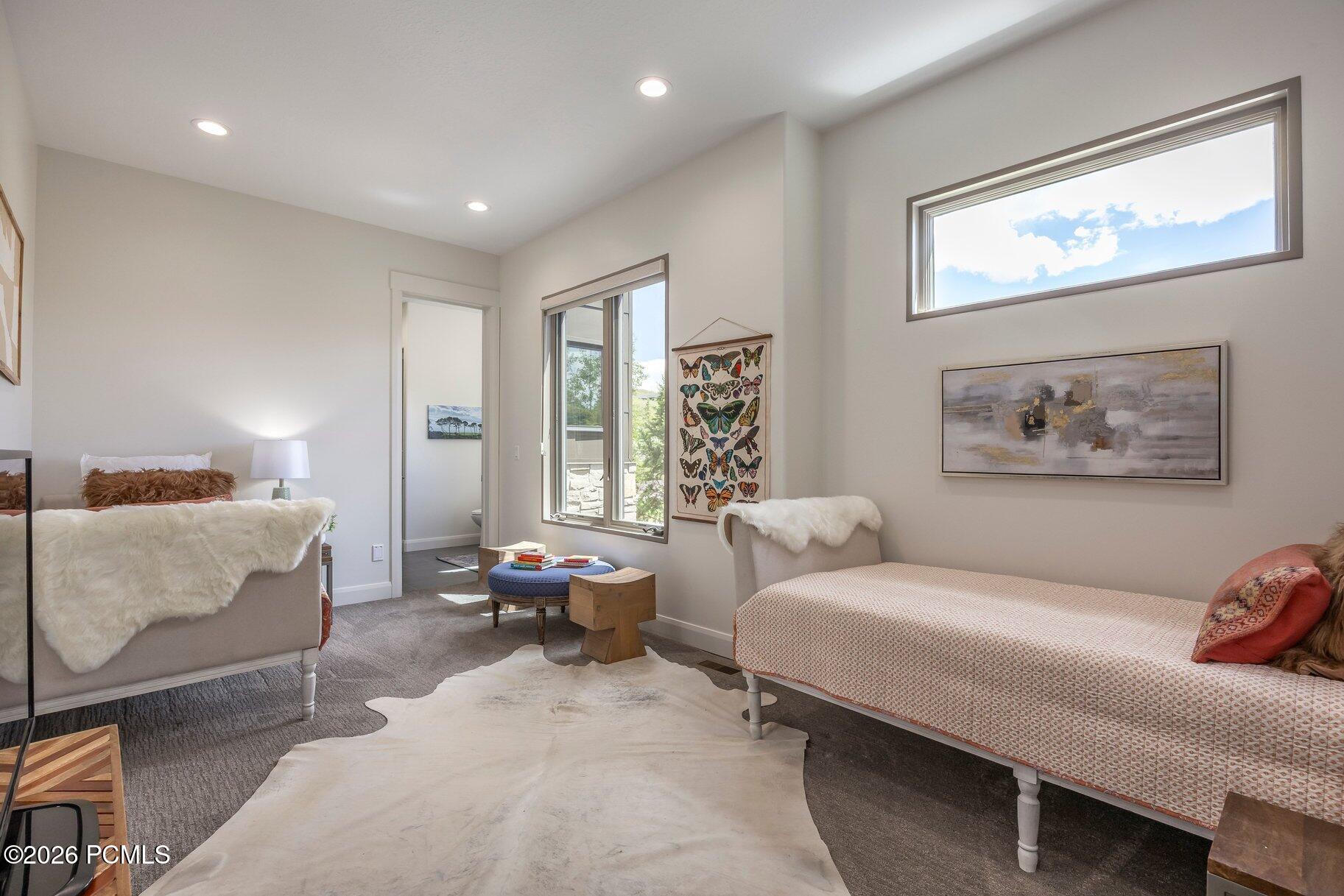 140 W Vista Ridge Road