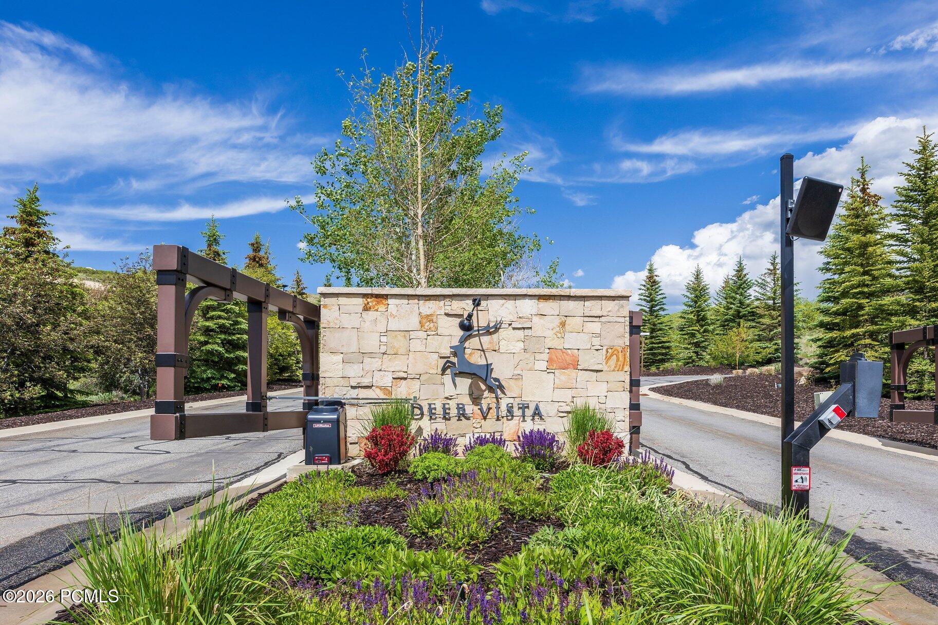 140 W Vista Ridge Road