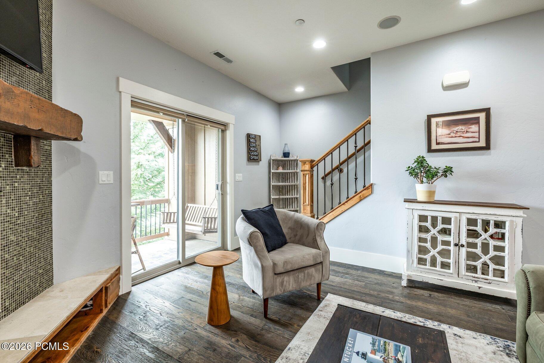 874 W Carving Edge Court