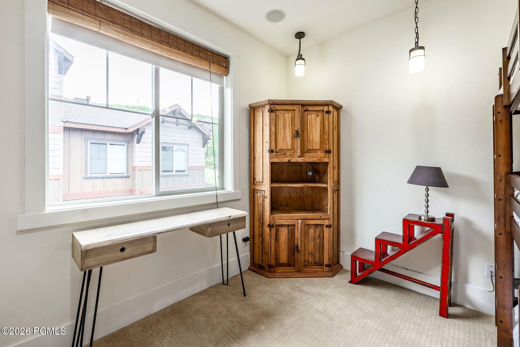 874 W Carving Edge Court