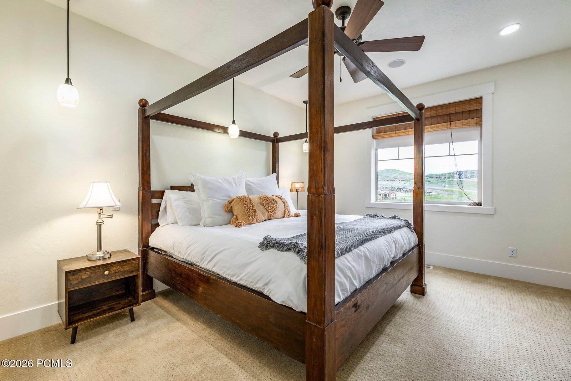 874 W Carving Edge Court