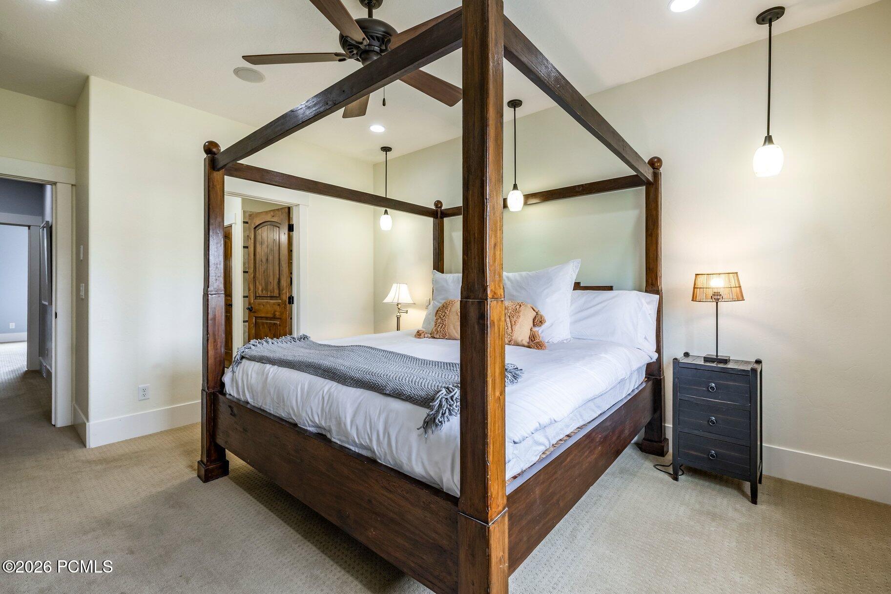 874 W Carving Edge Court
