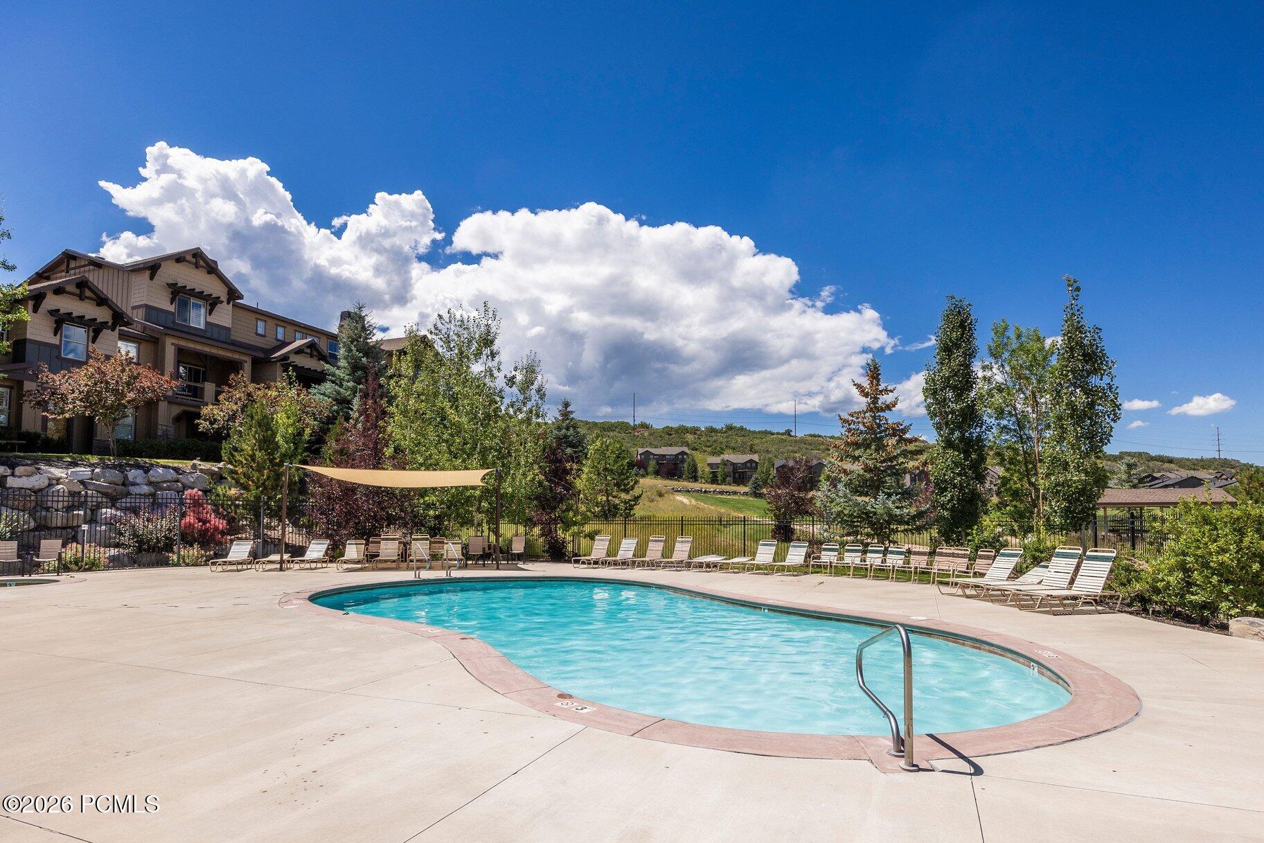 874 W Carving Edge Court
