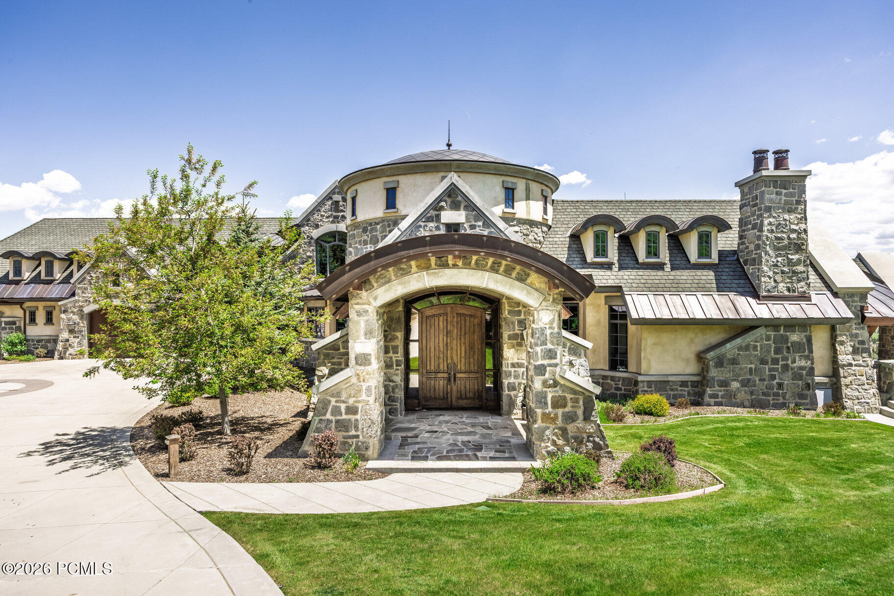 8066 N Red Fox Court
