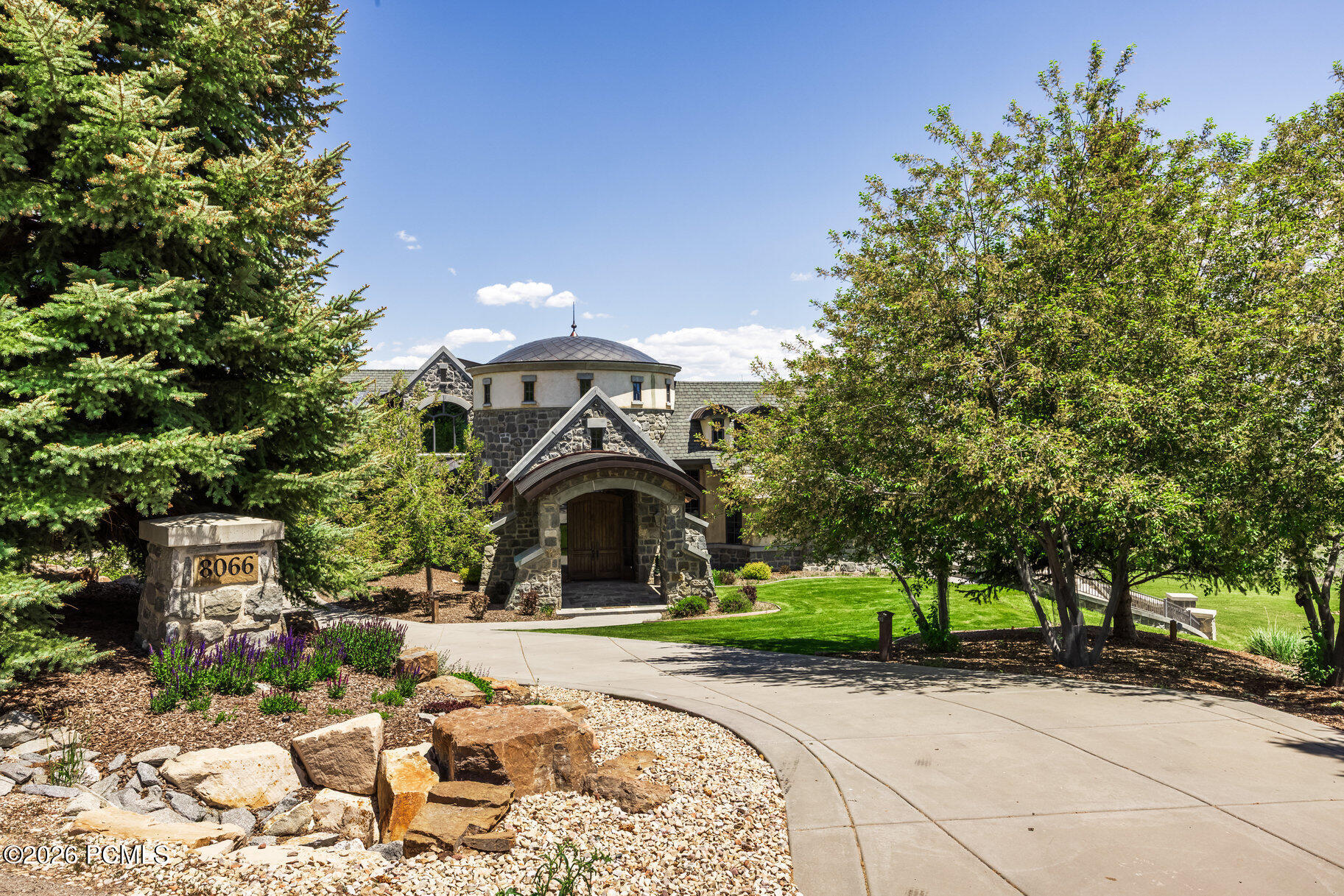8066 N Red Fox Court
