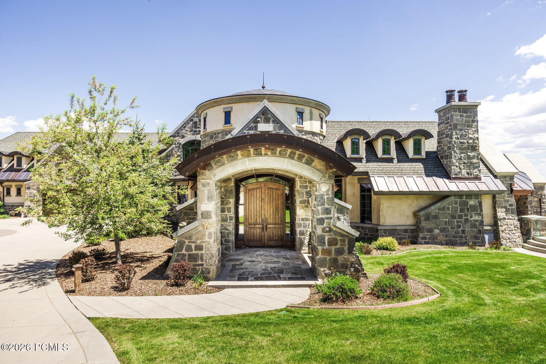 8066 N Red Fox Court