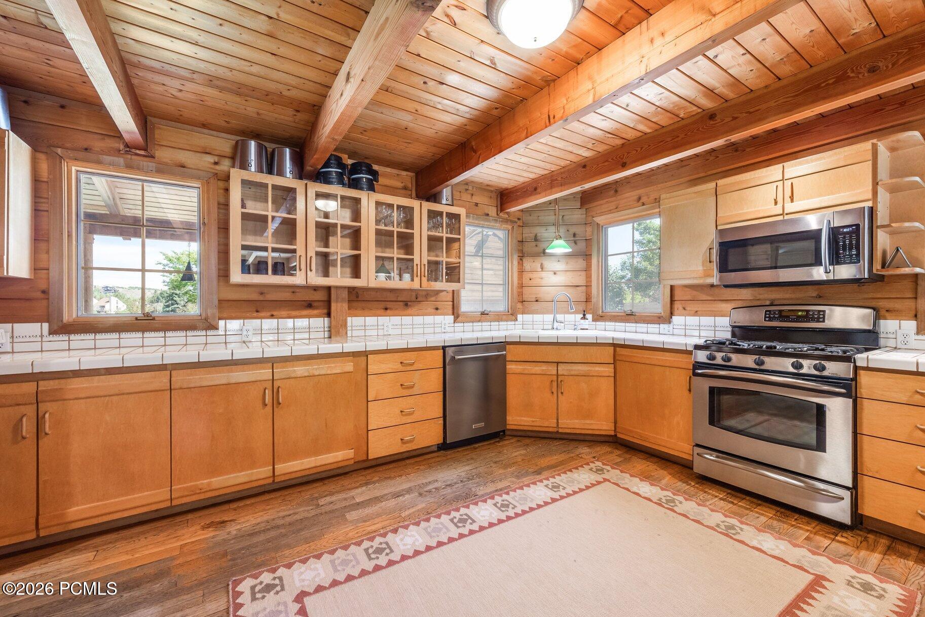 1226 Moray Court