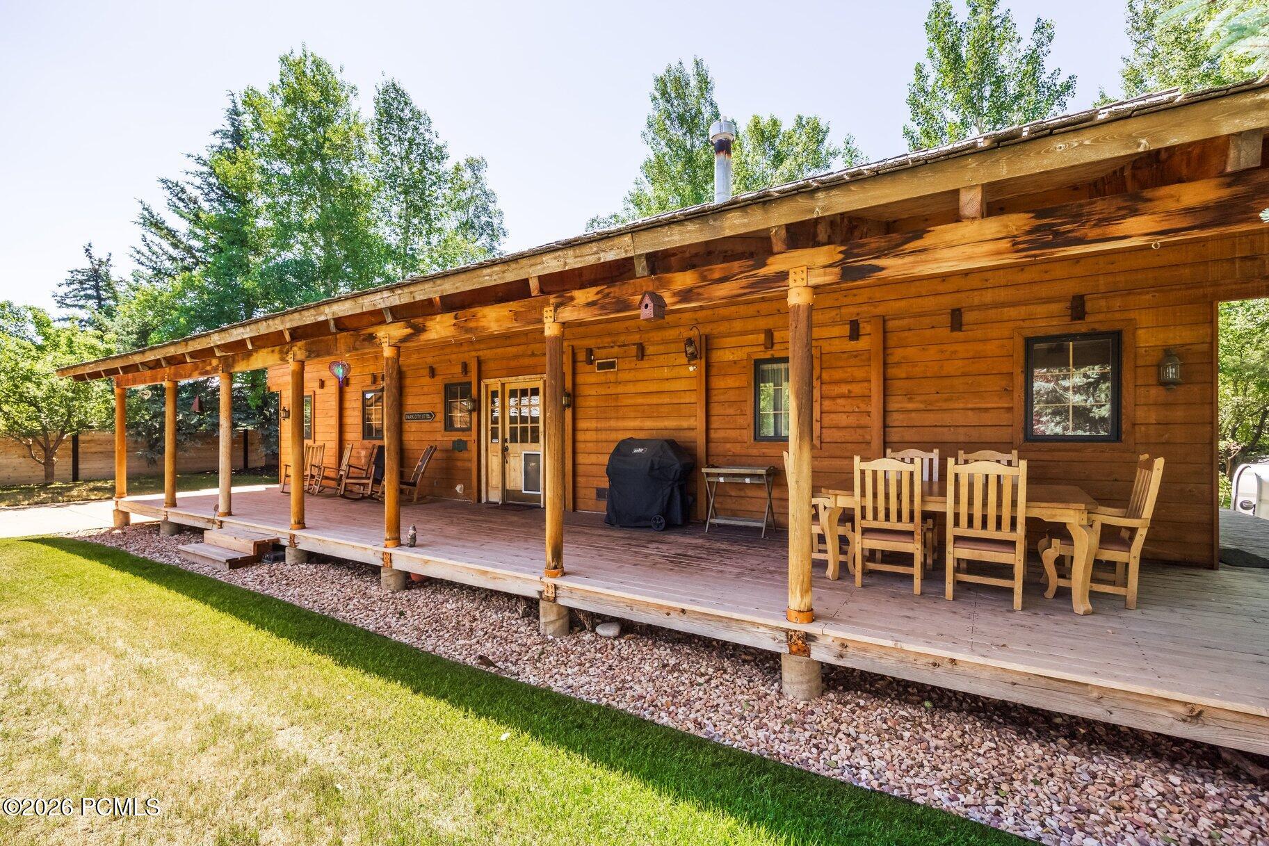 1226 Moray Court