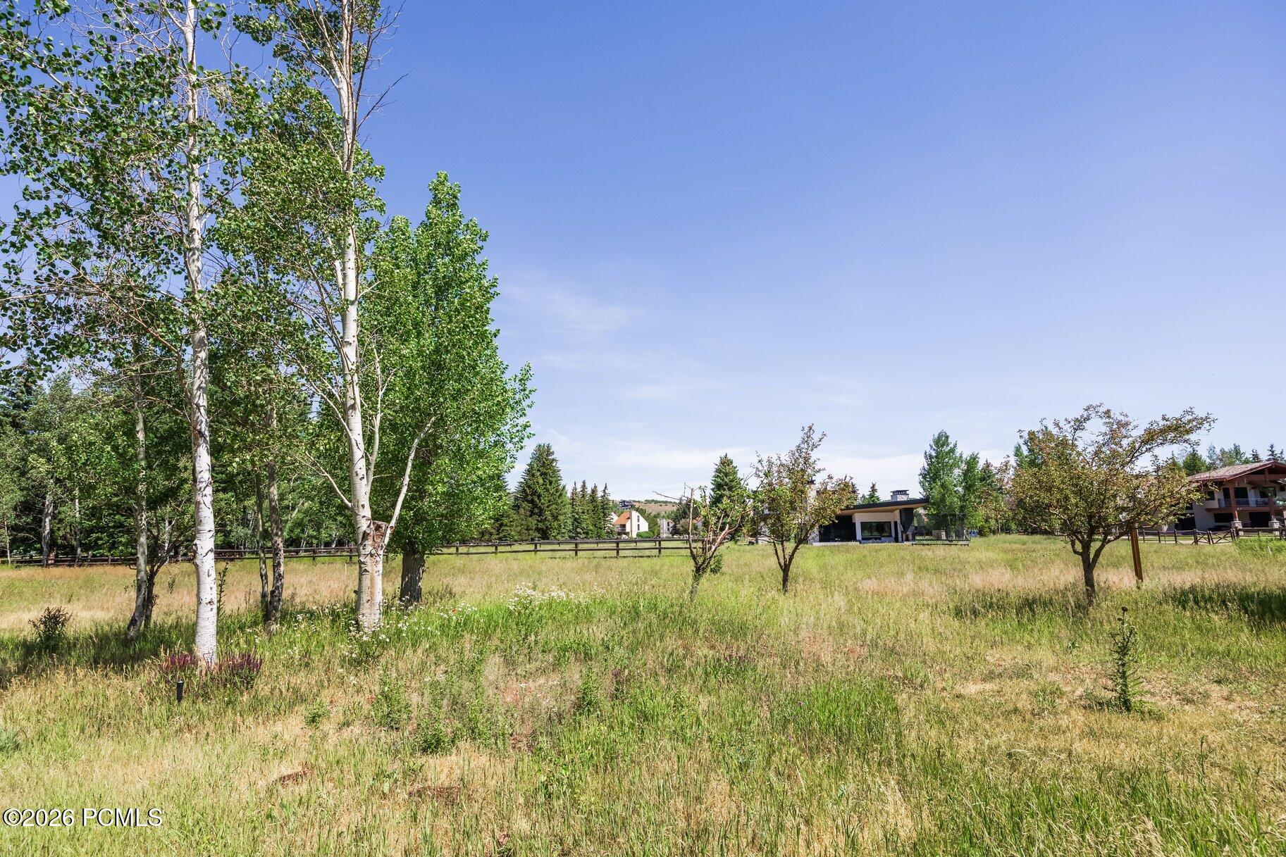 1226 Moray Court