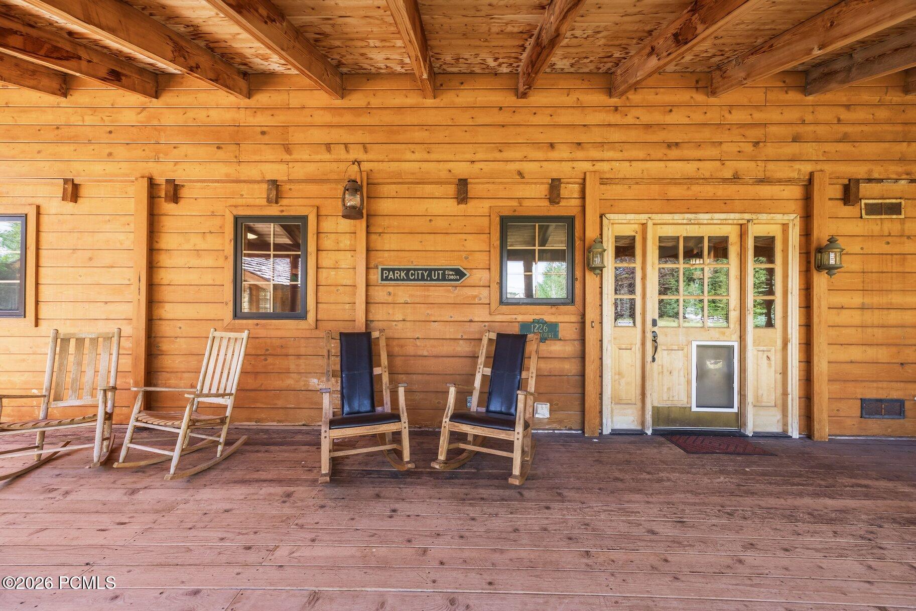 1226 Moray Court