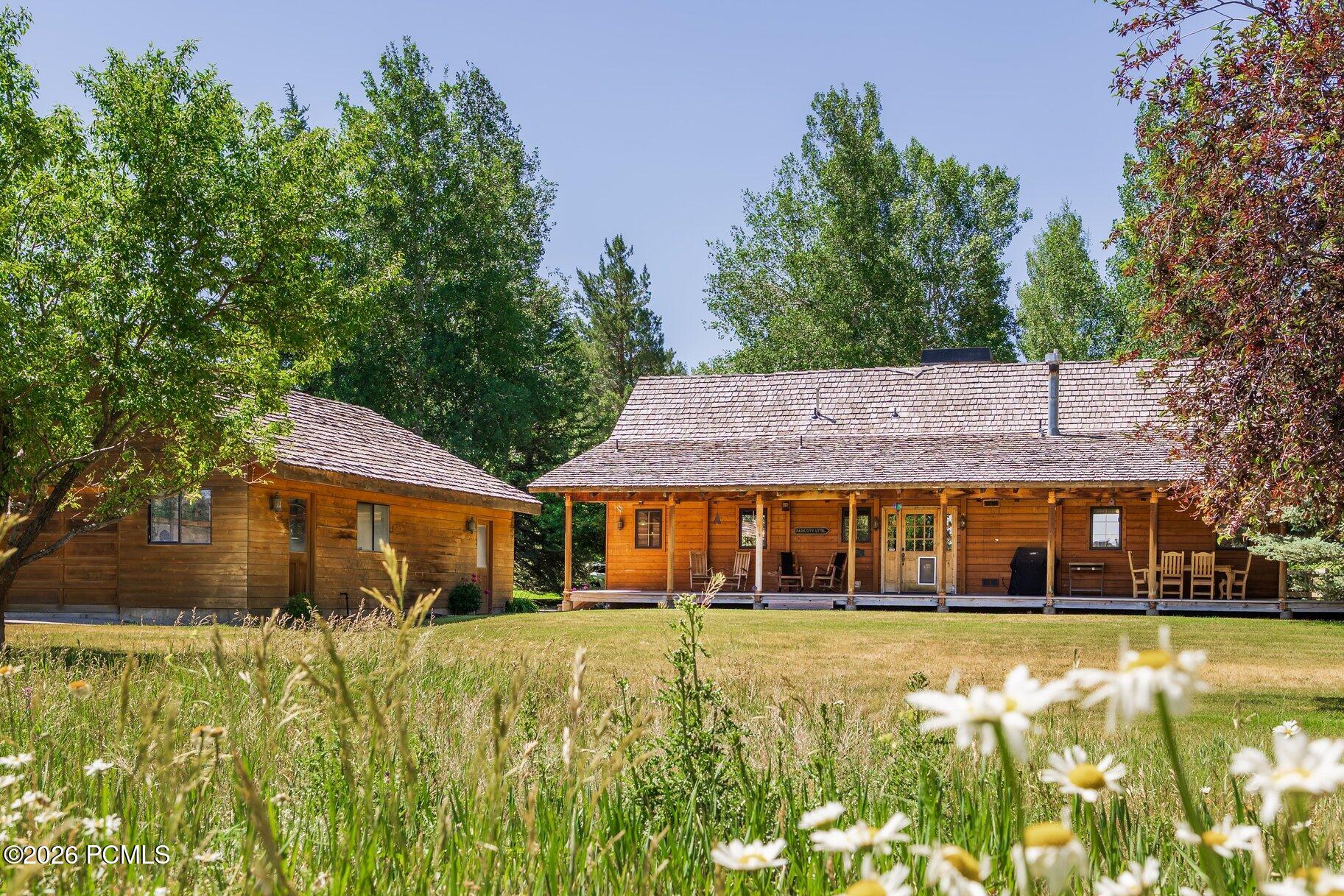 1226 Moray Court