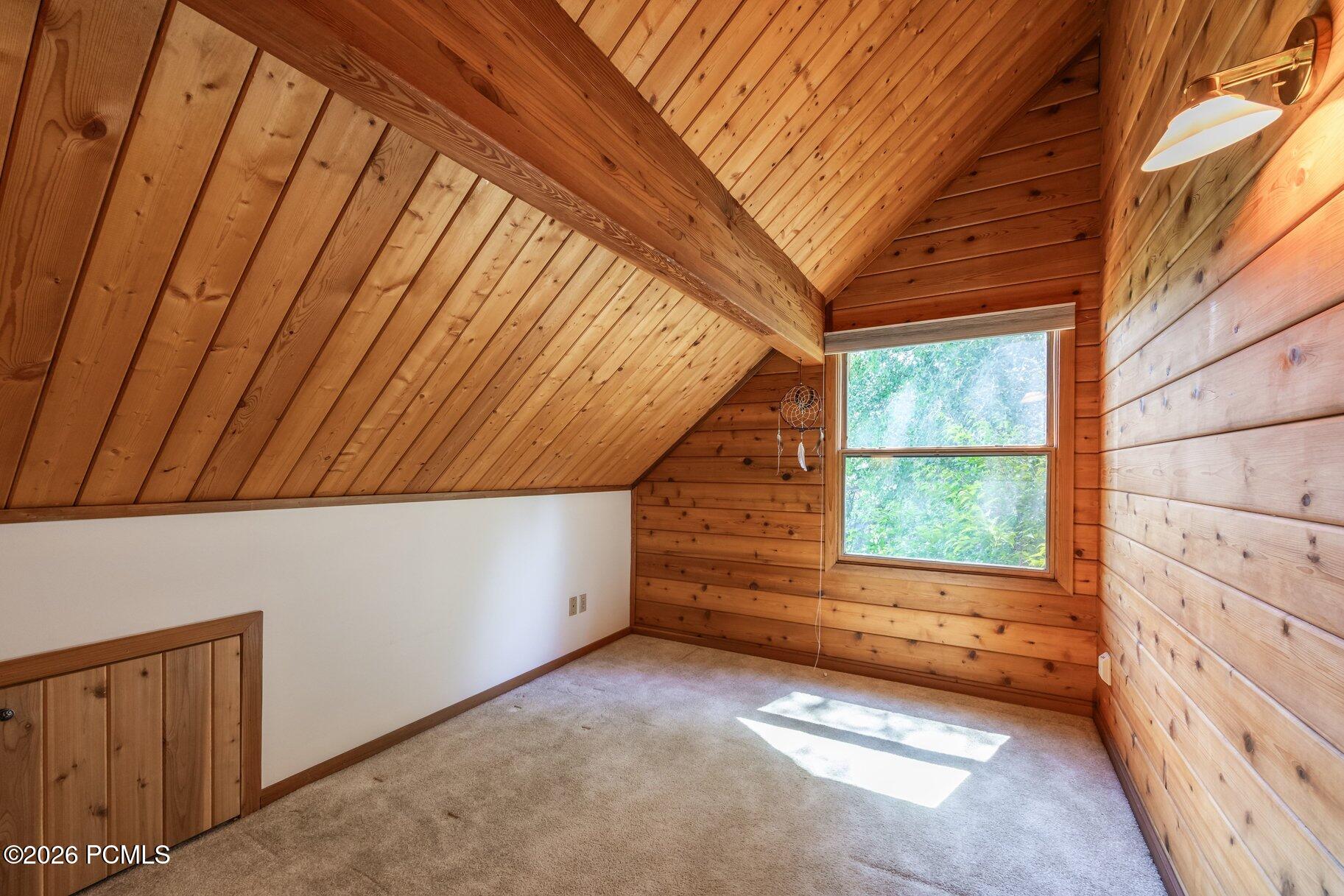 1226 Moray Court