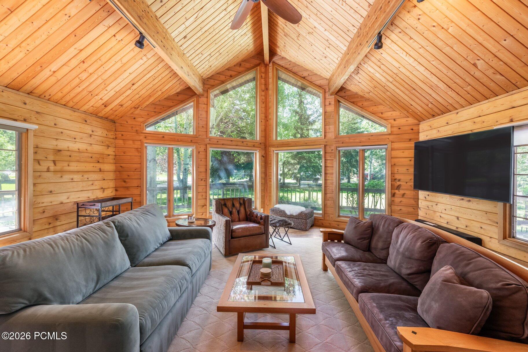 1226 Moray Court