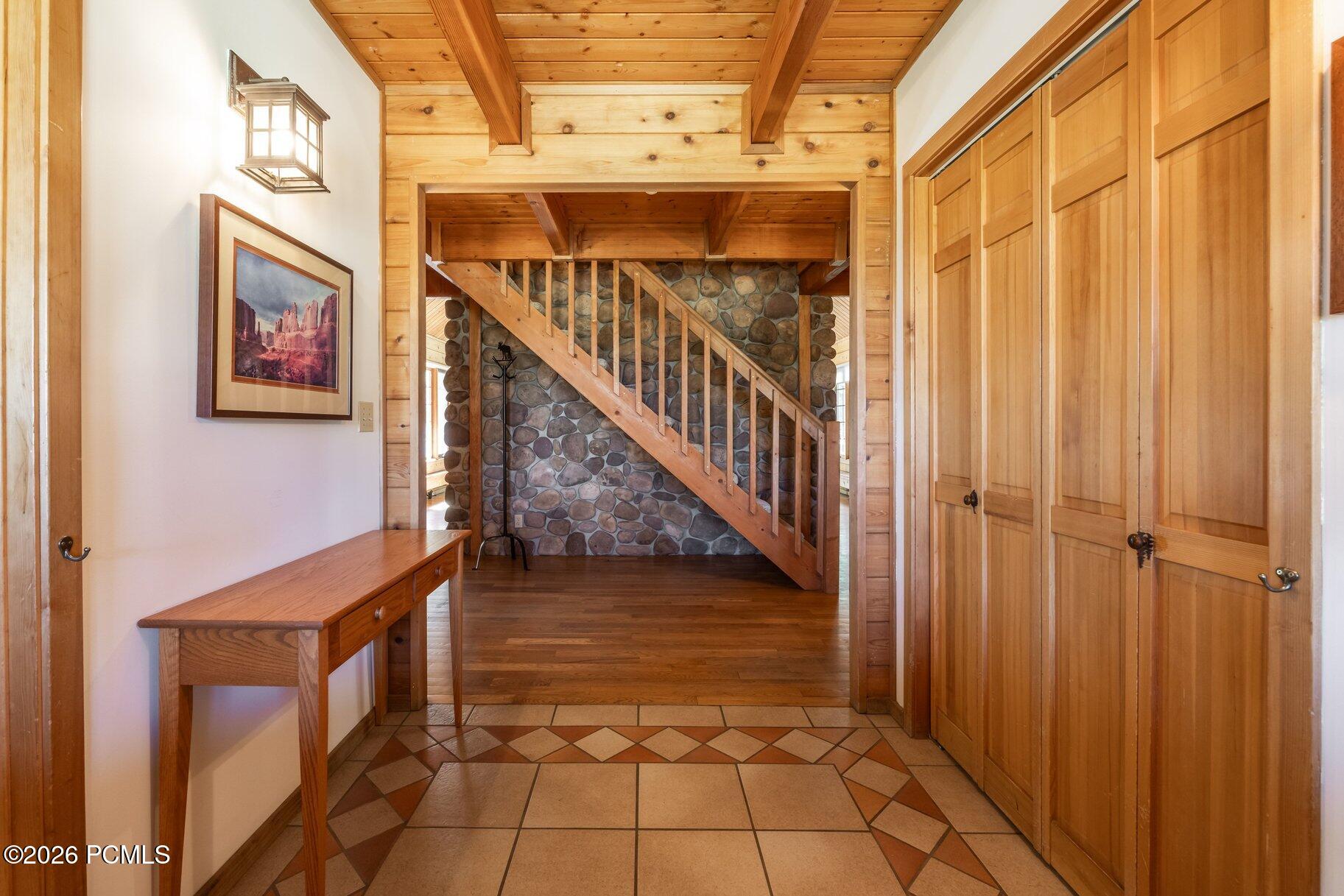 1226 Moray Court