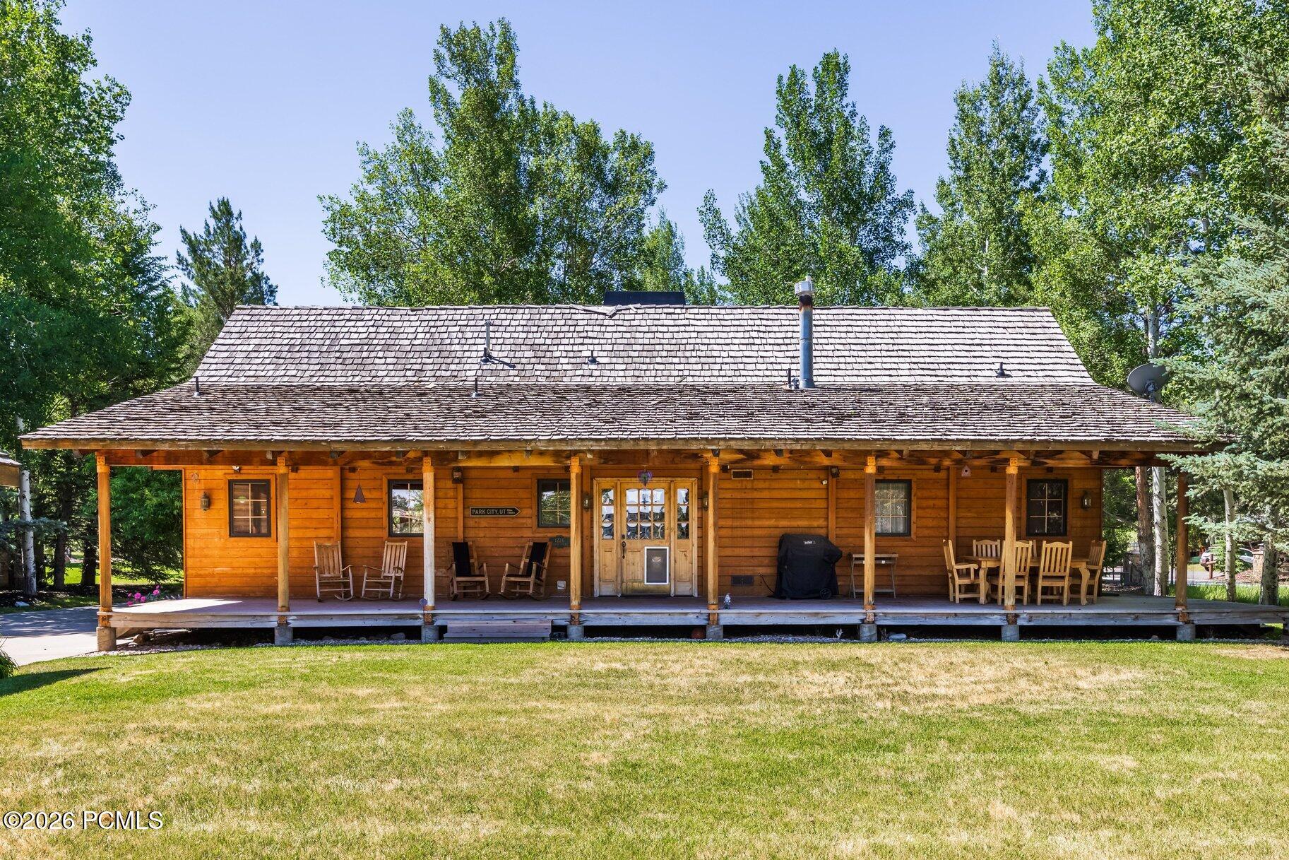 1226 Moray Court