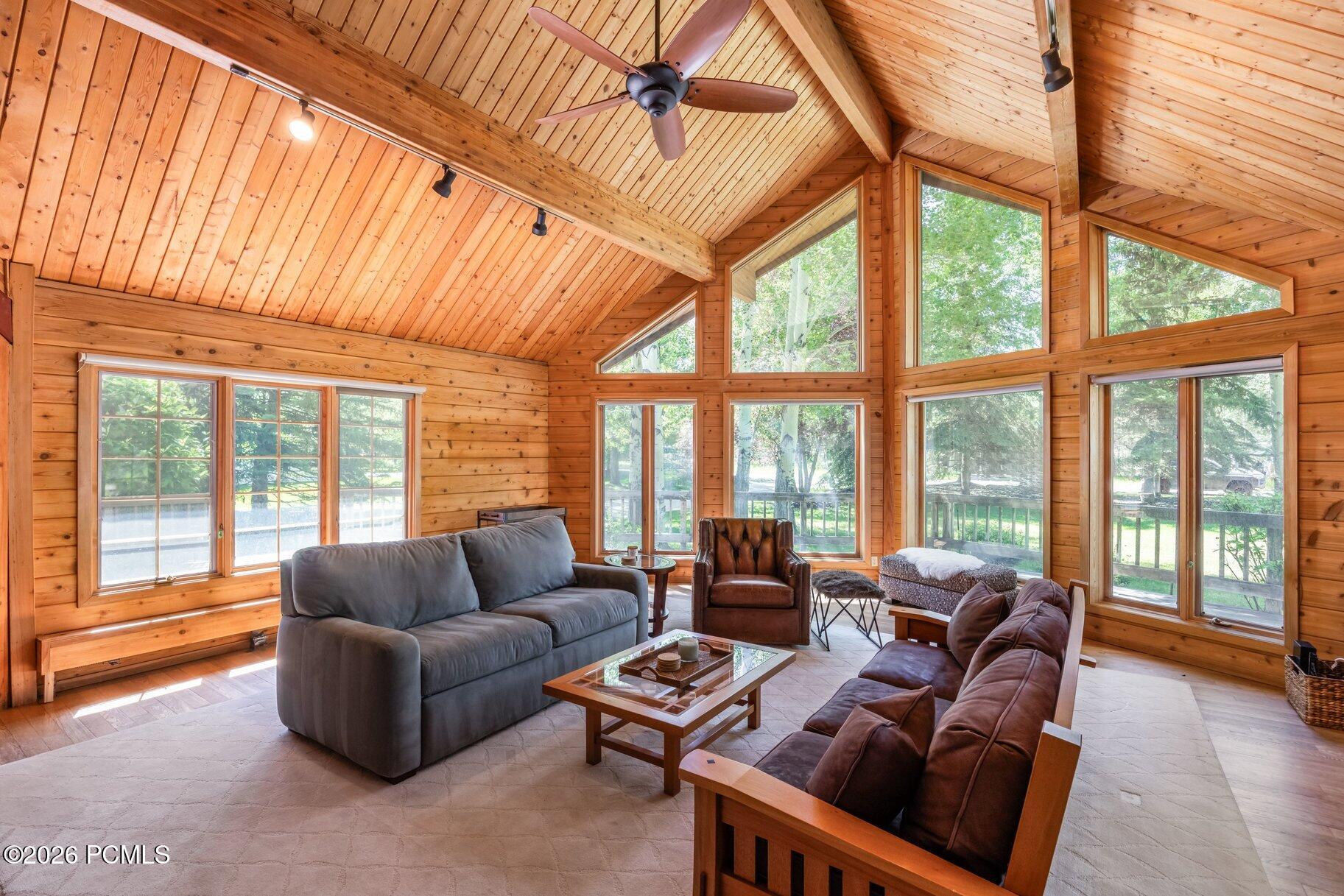1226 Moray Court