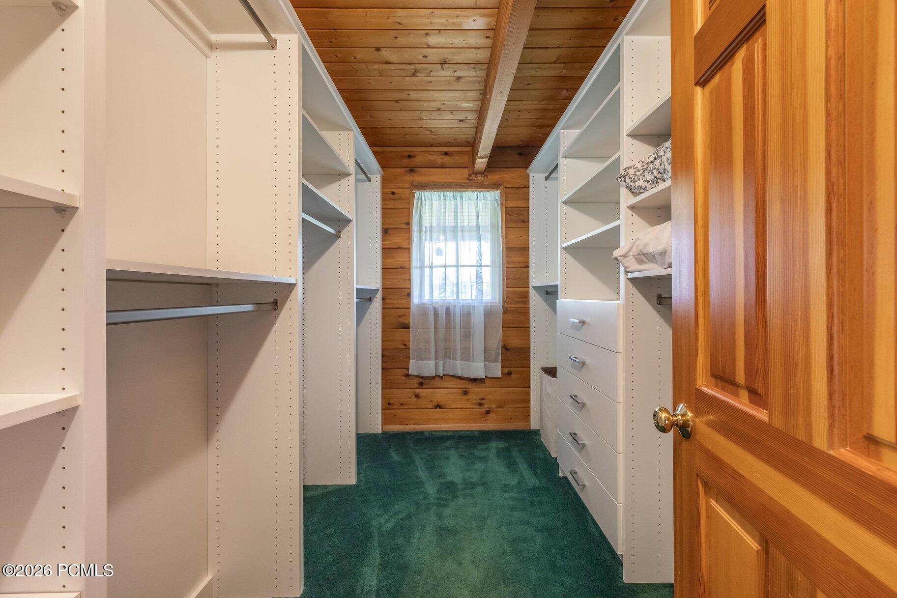 1226 Moray Court